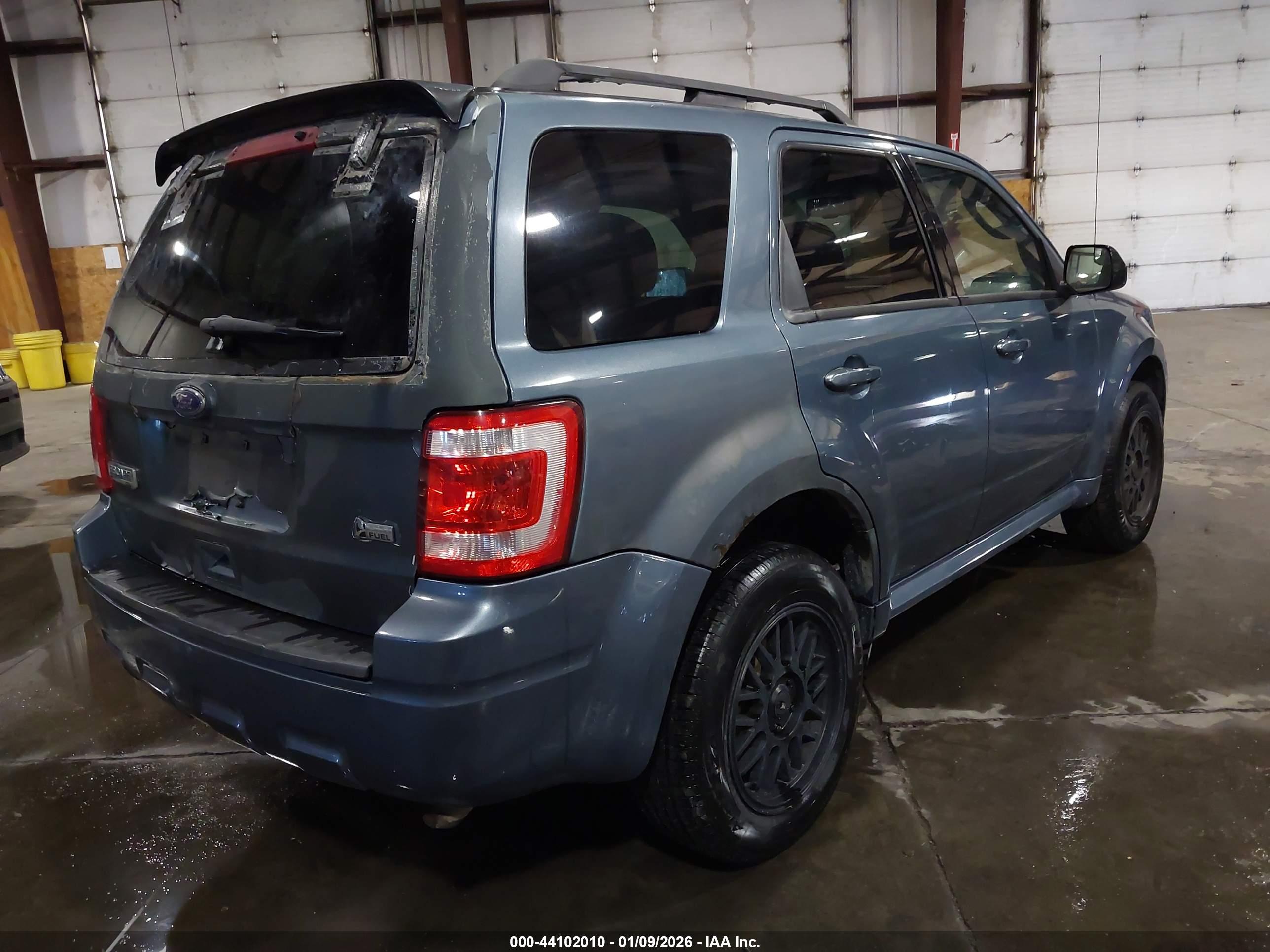 FORD ESCAPE image 4