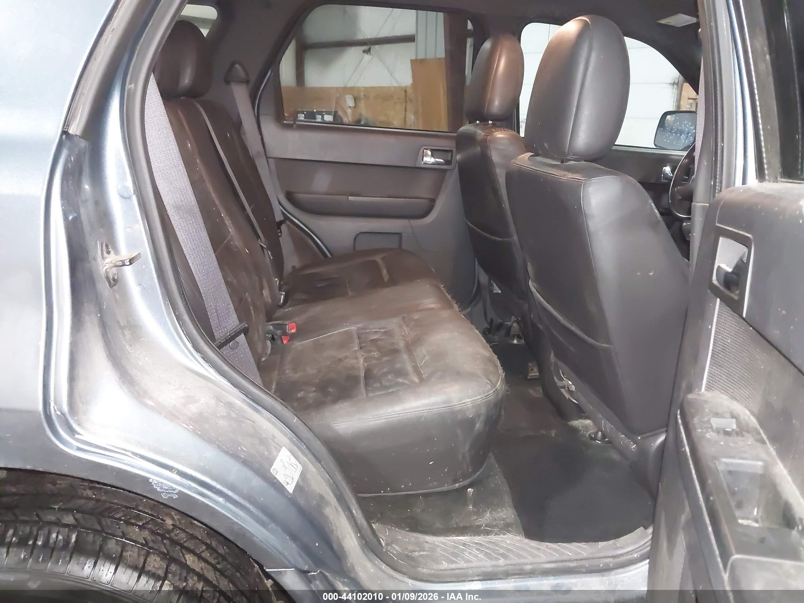 FORD ESCAPE image 8