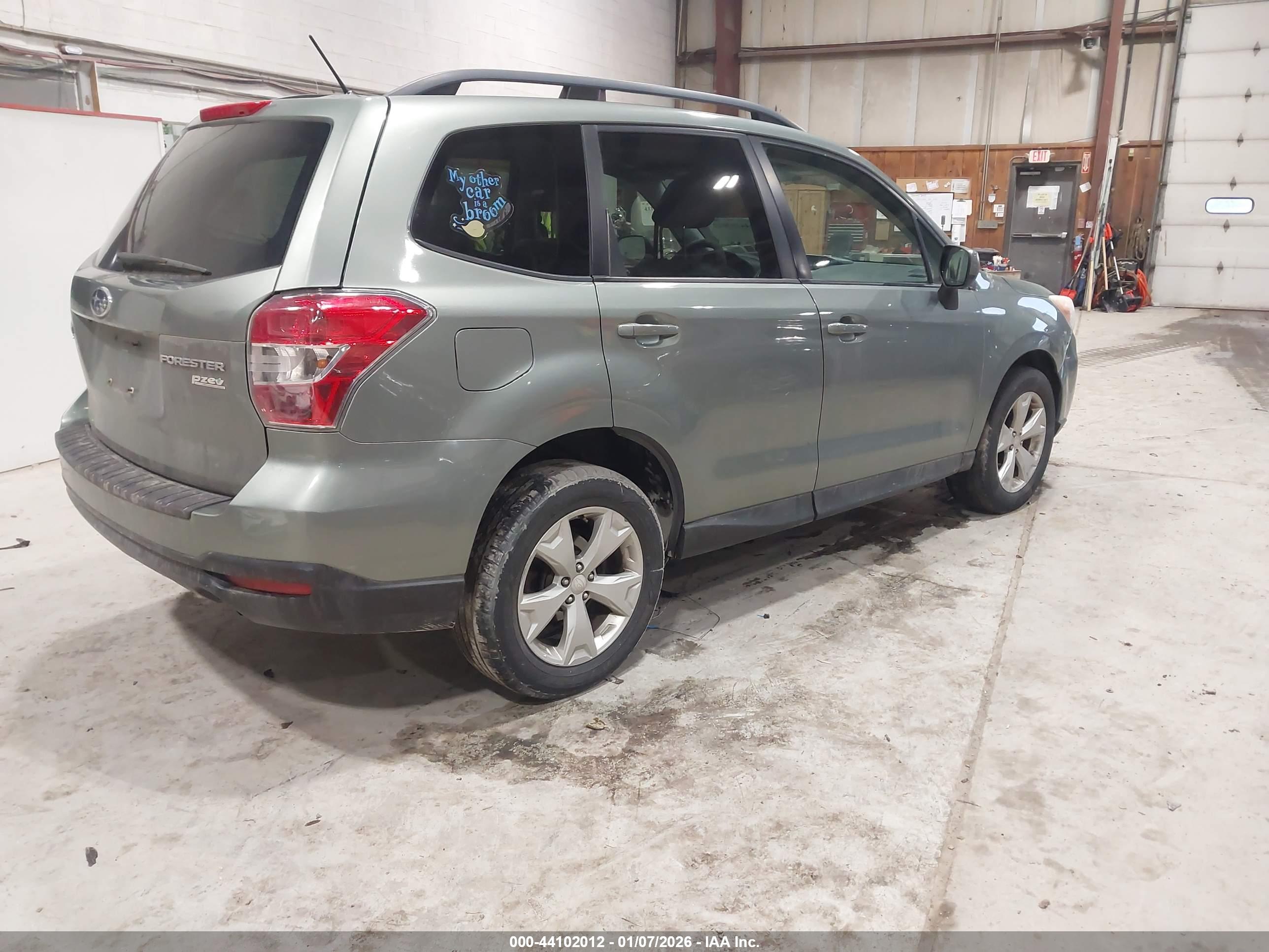 SUBARU FORESTER image 4