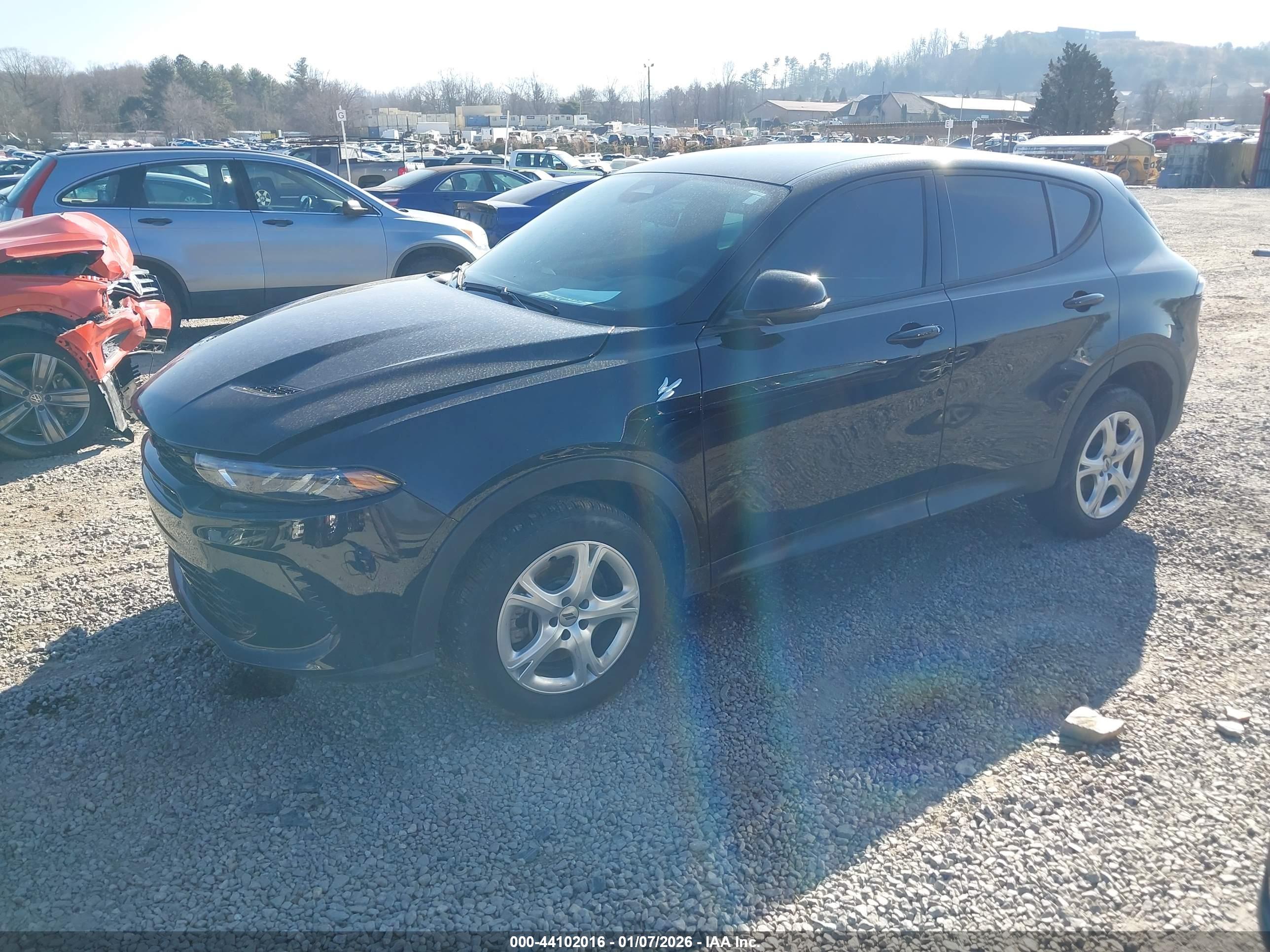DODGE HORNET image 2