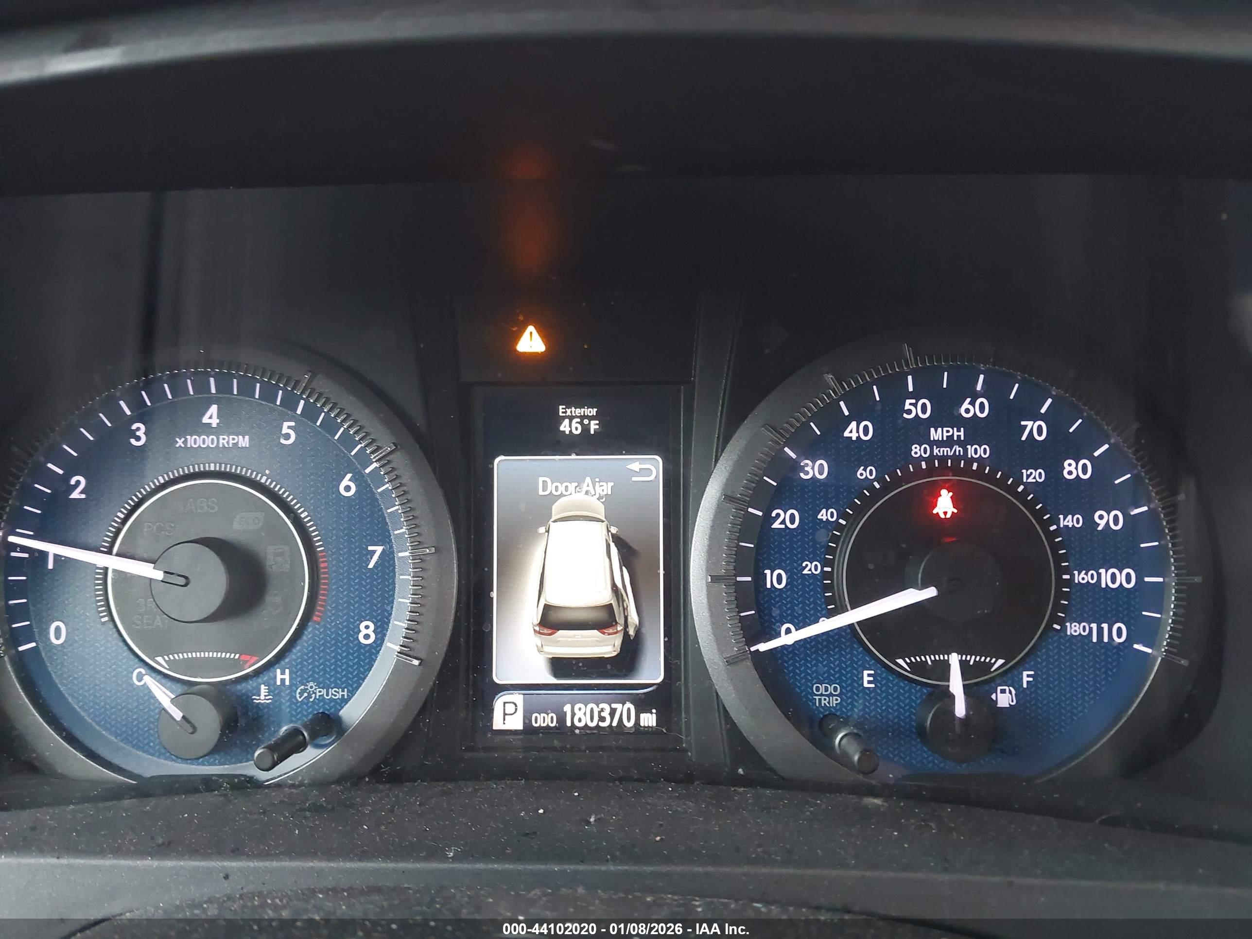 TOYOTA SIENNA image 7