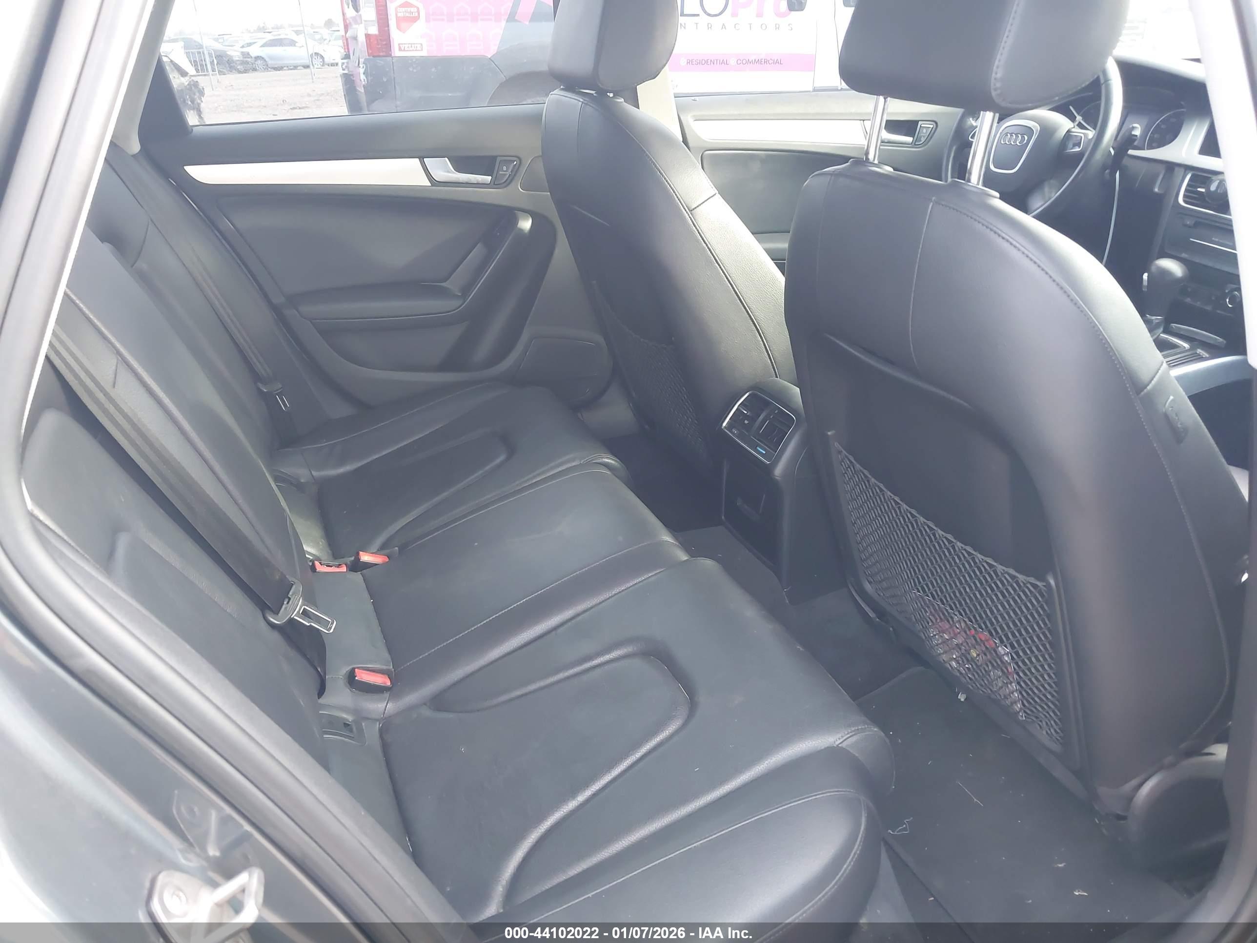 AUDI A4 image 8