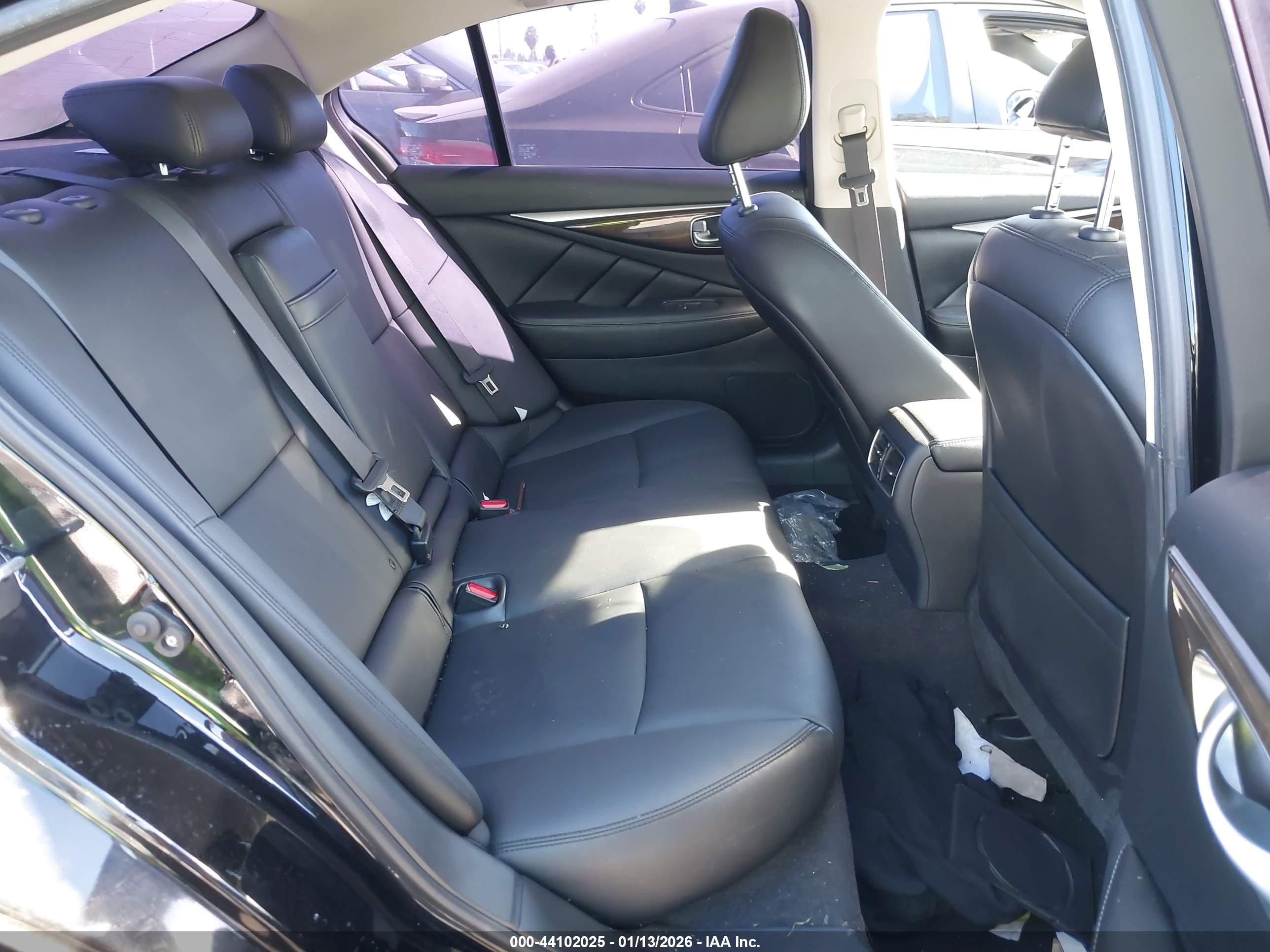 INFINITI Q50 image 8