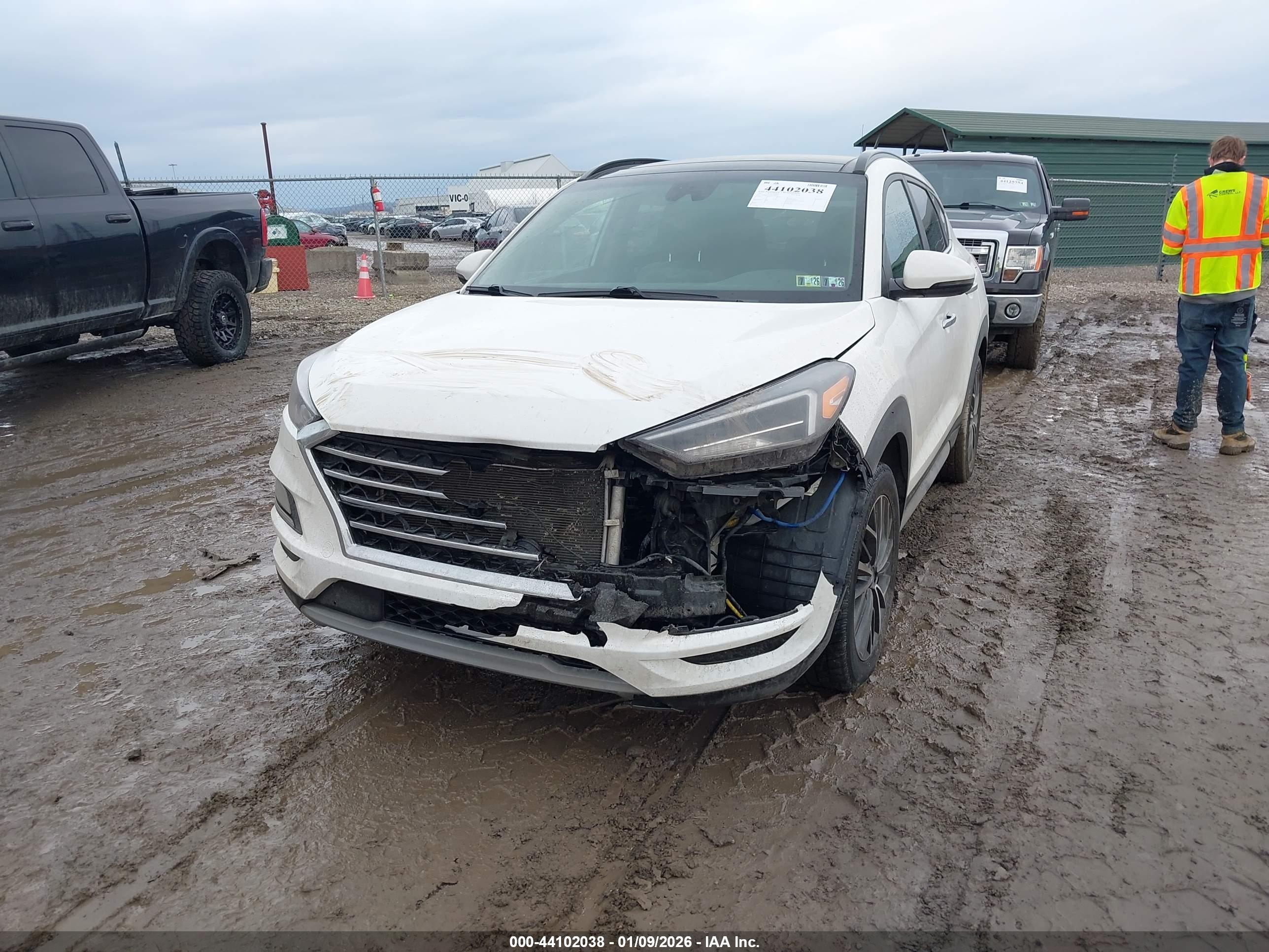 HYUNDAI TUCSON image 2