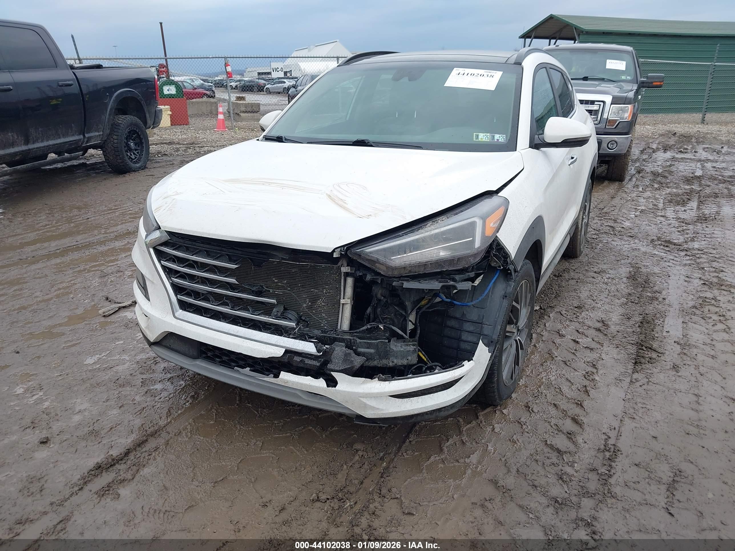 HYUNDAI TUCSON image 6
