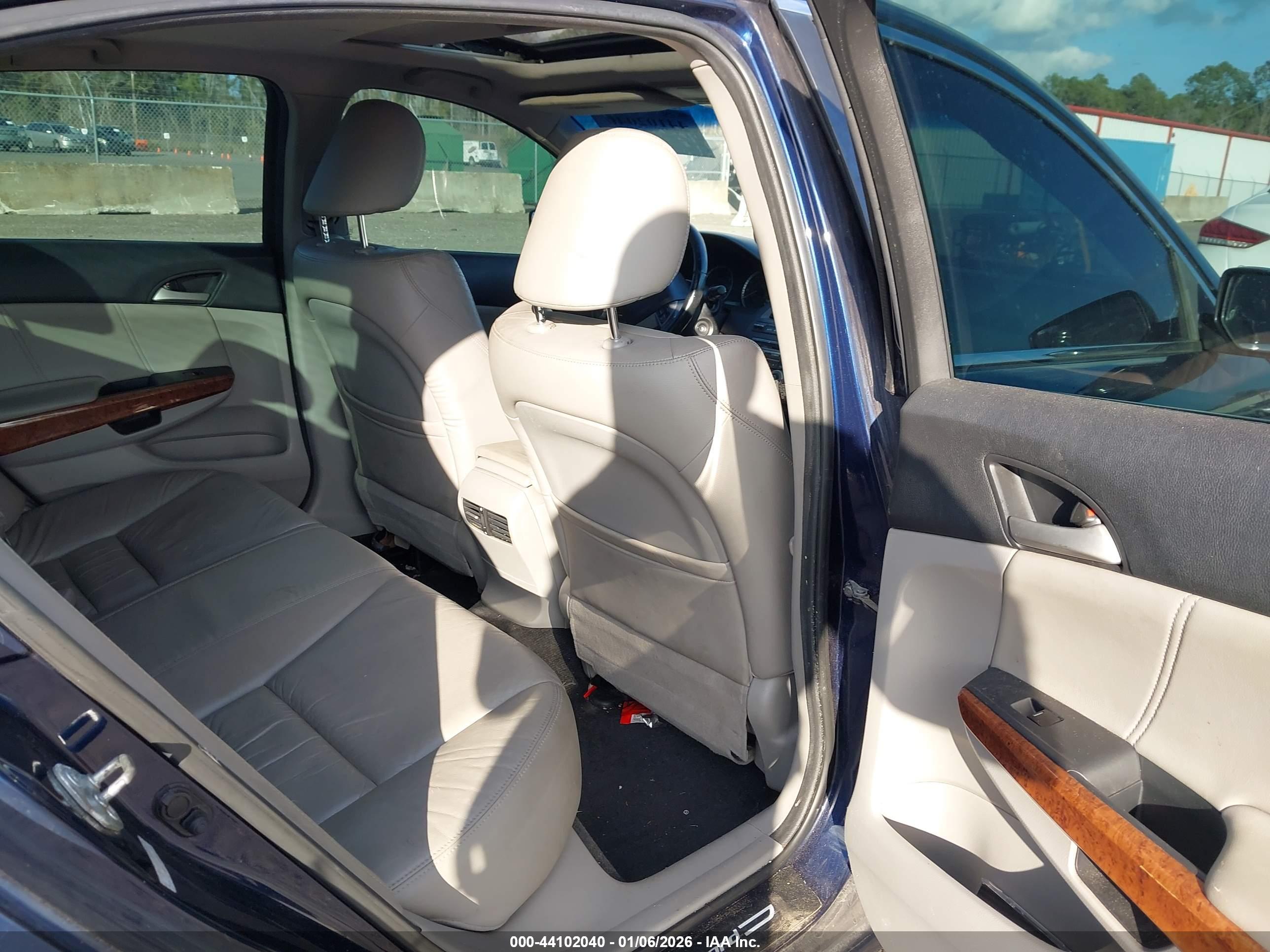 HONDA ACCORD image 8