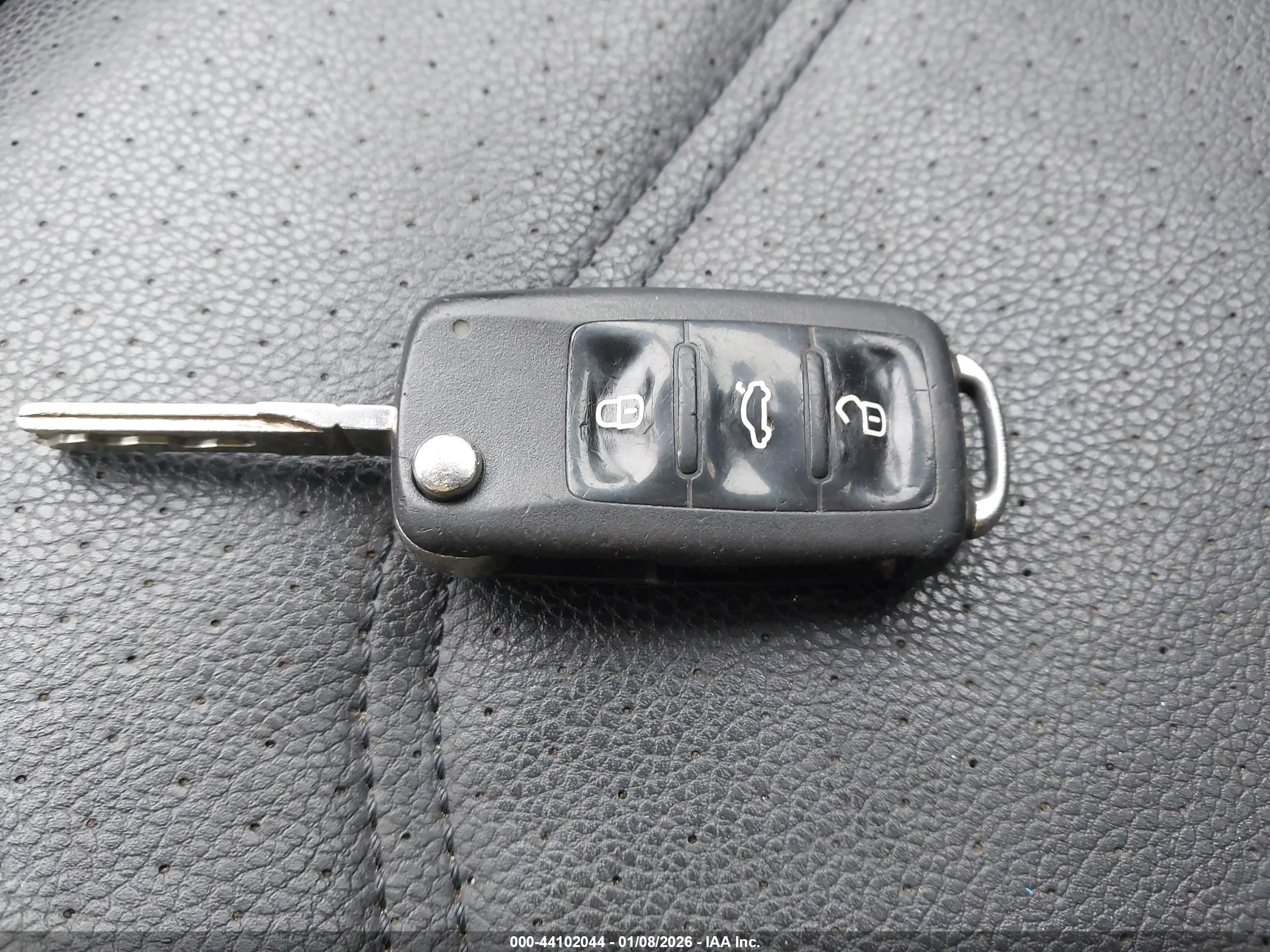 VOLKSWAGEN PASSAT image 11