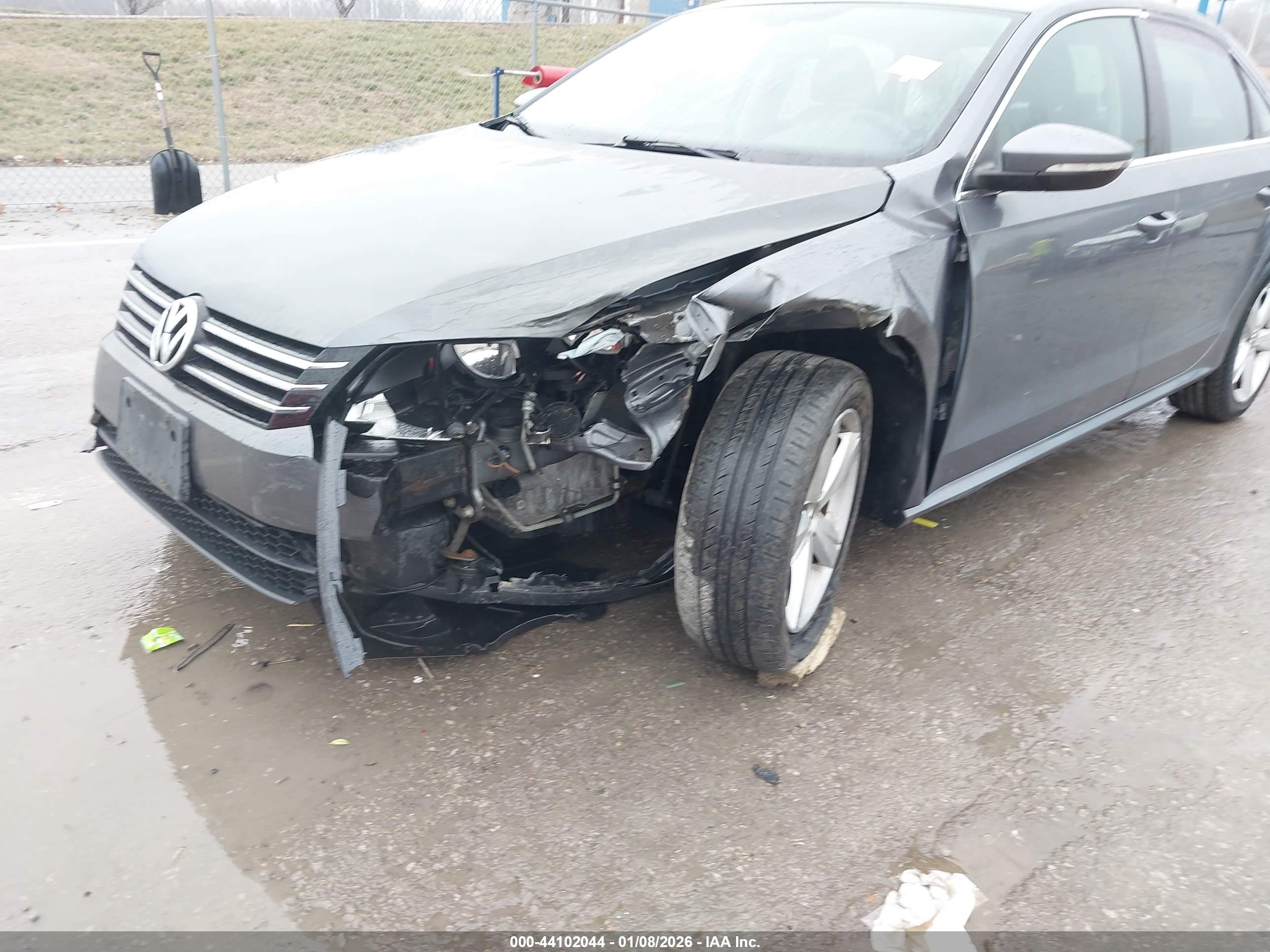 VOLKSWAGEN PASSAT image 6
