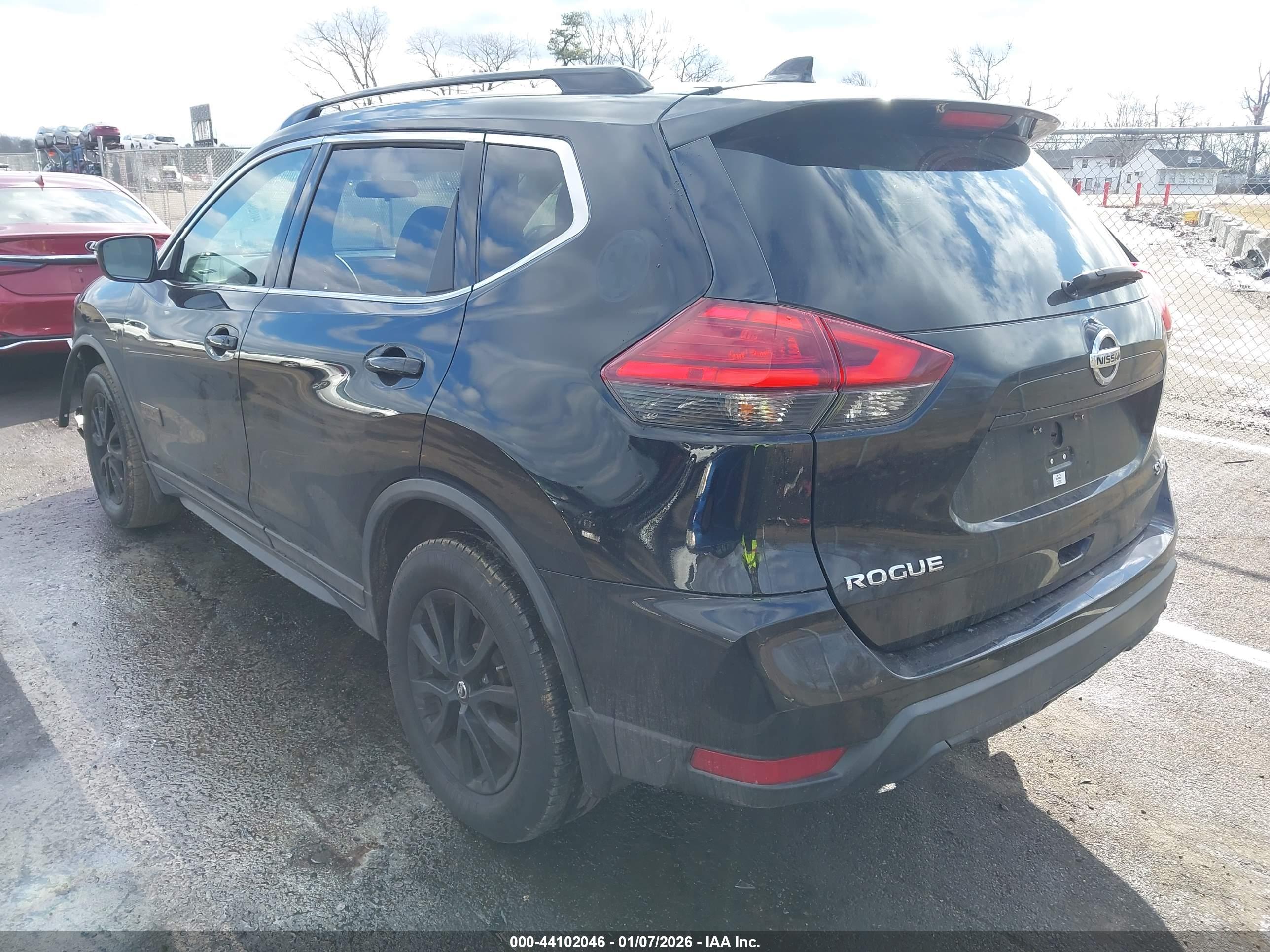 NISSAN ROGUE image 3
