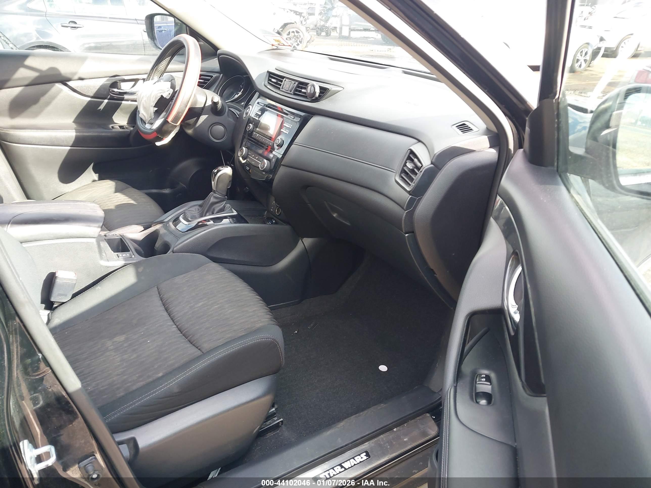 NISSAN ROGUE image 5
