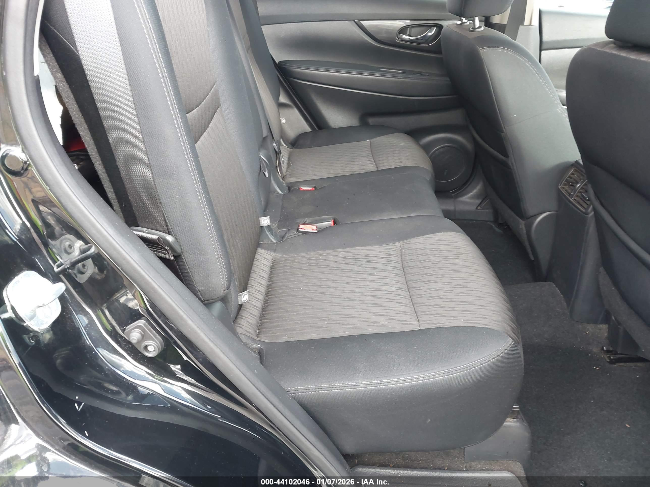 NISSAN ROGUE image 8