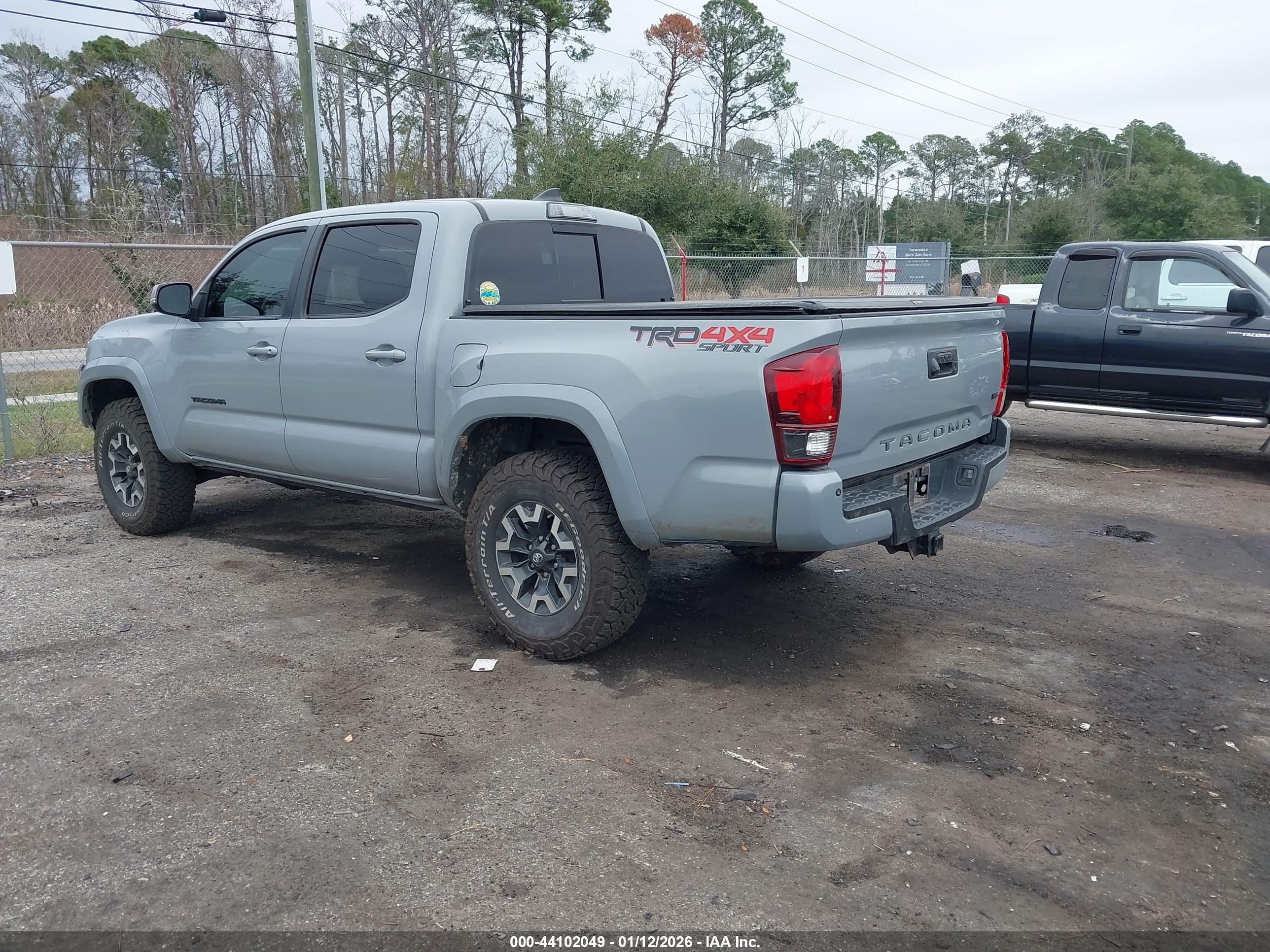 TOYOTA TACOMA image 3