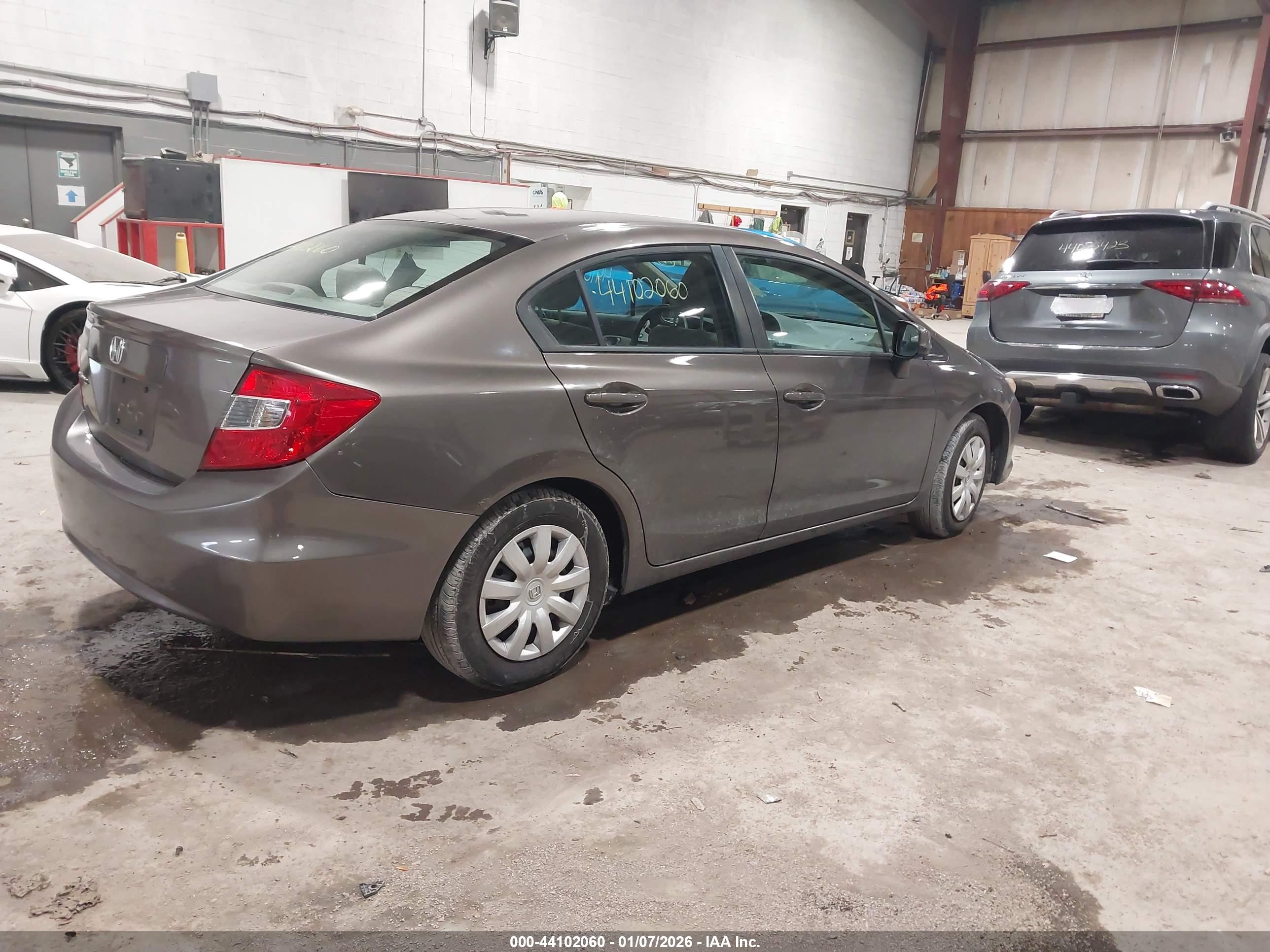 HONDA CIVIC image 4