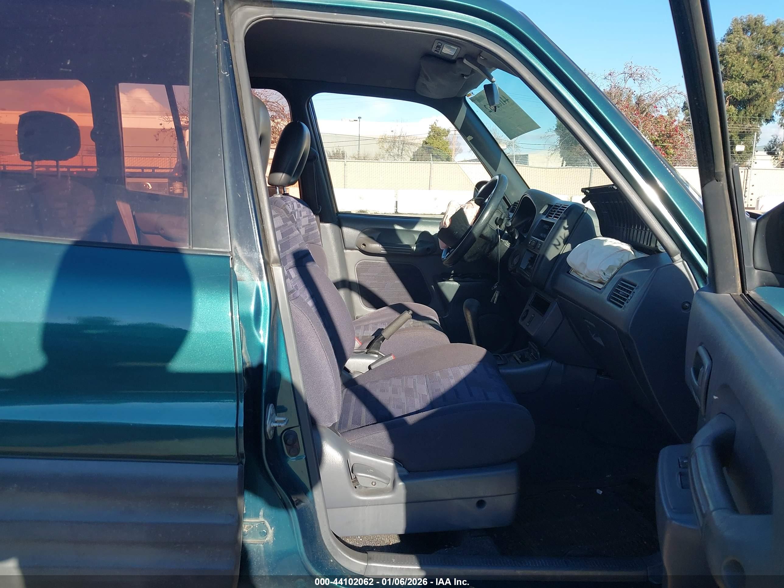 TOYOTA RAV4 image 5
