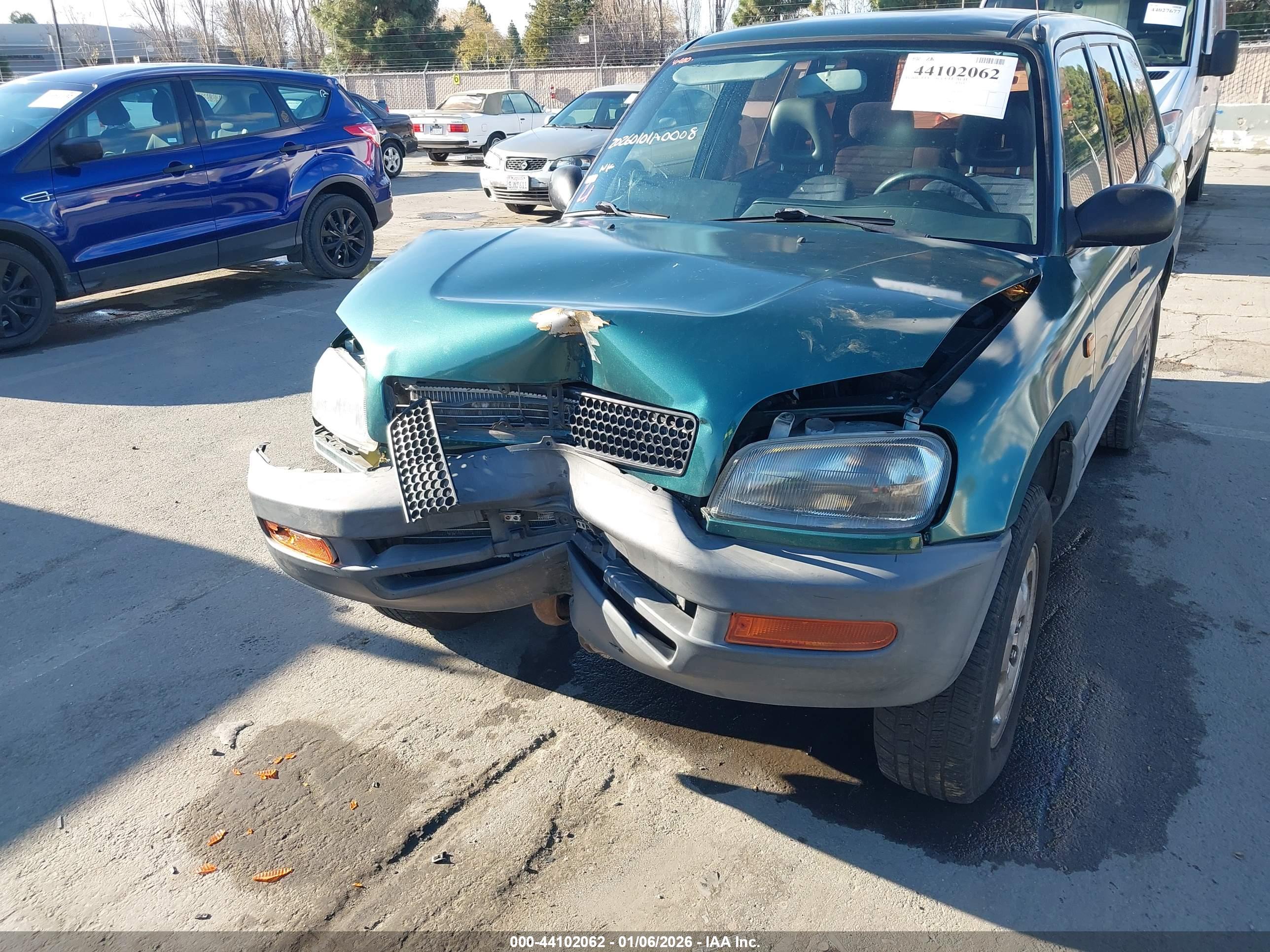 TOYOTA RAV4 image 6