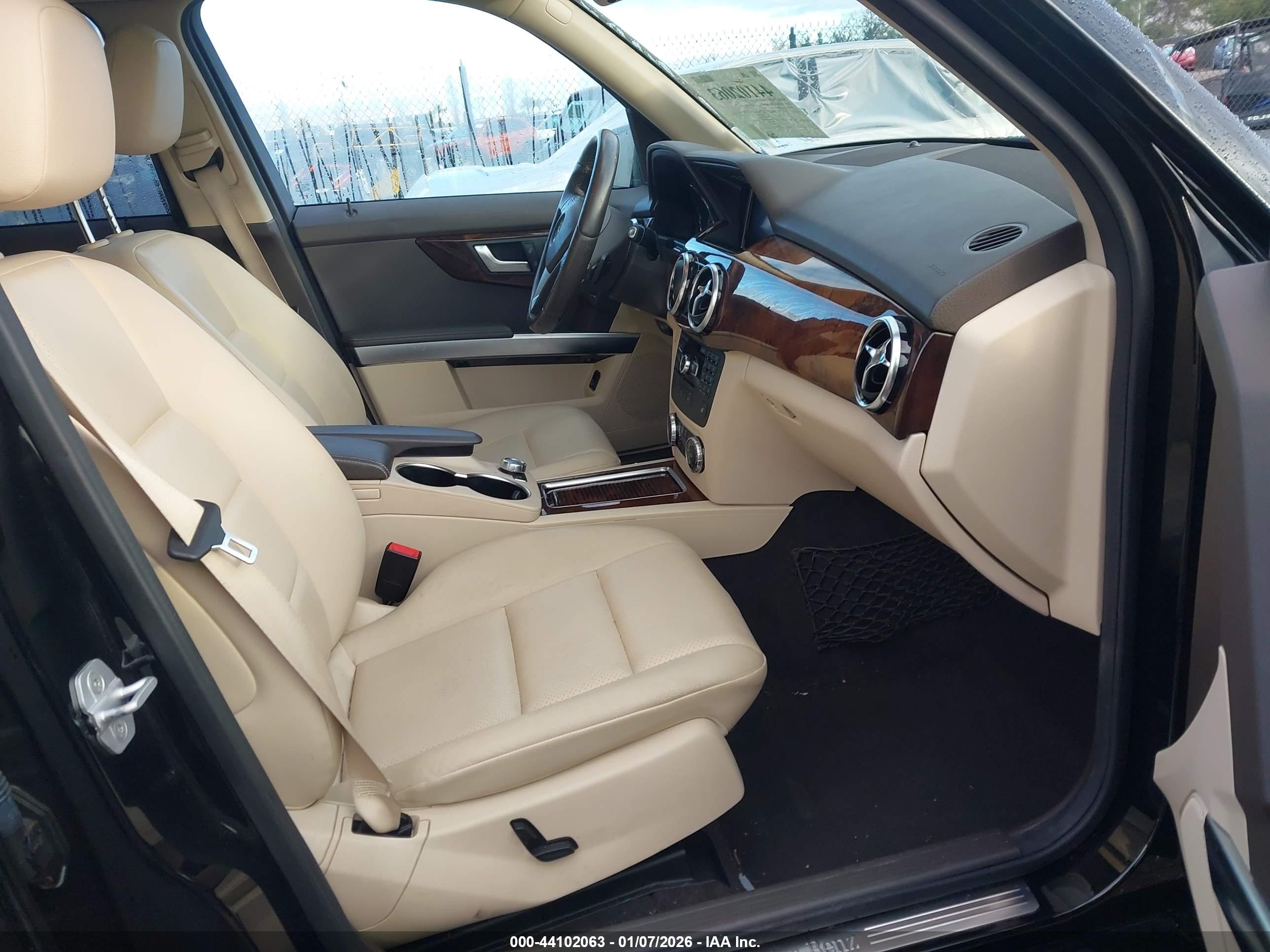 MERCEDES-BENZ GLK image 5