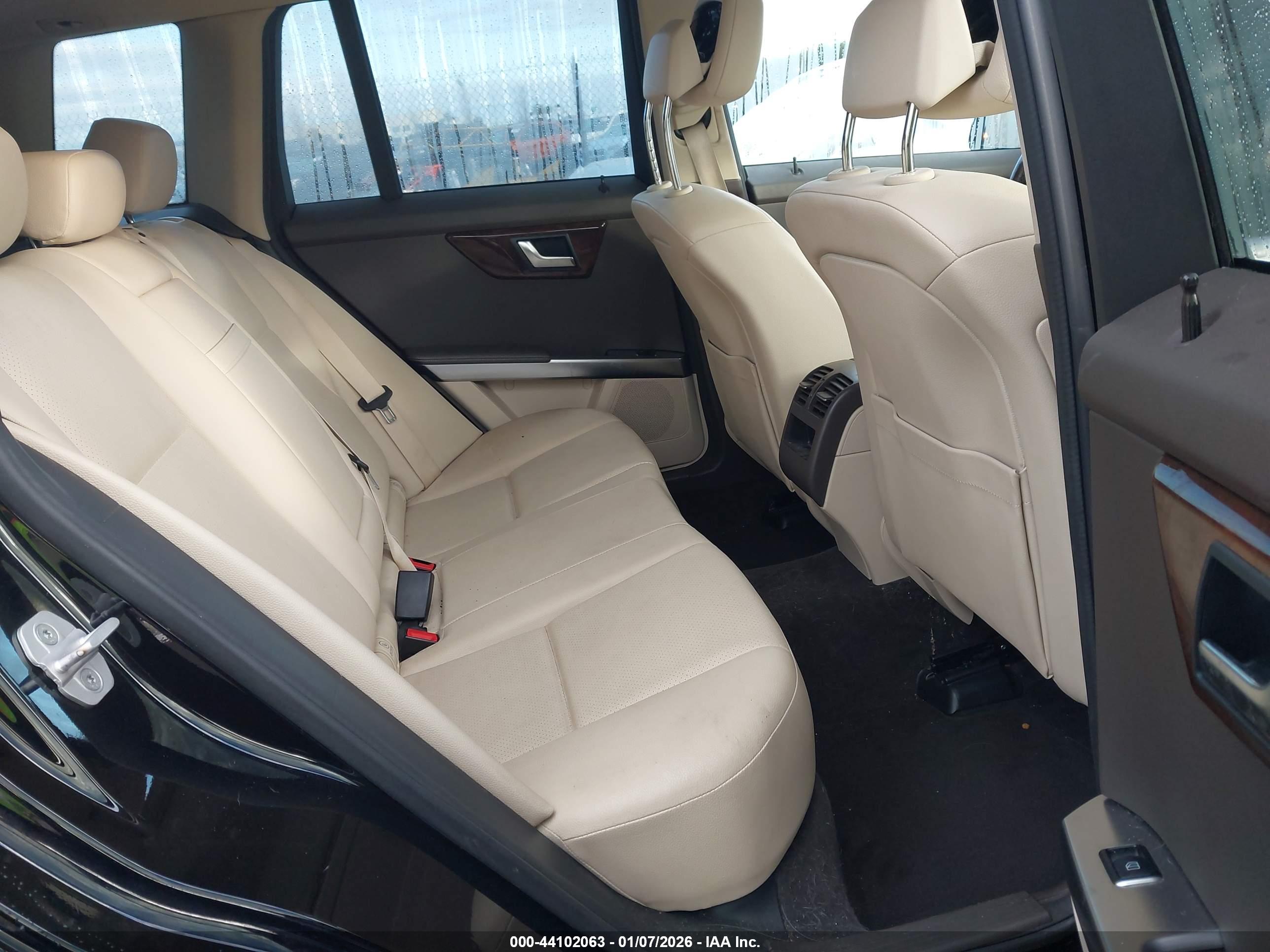 MERCEDES-BENZ GLK image 8