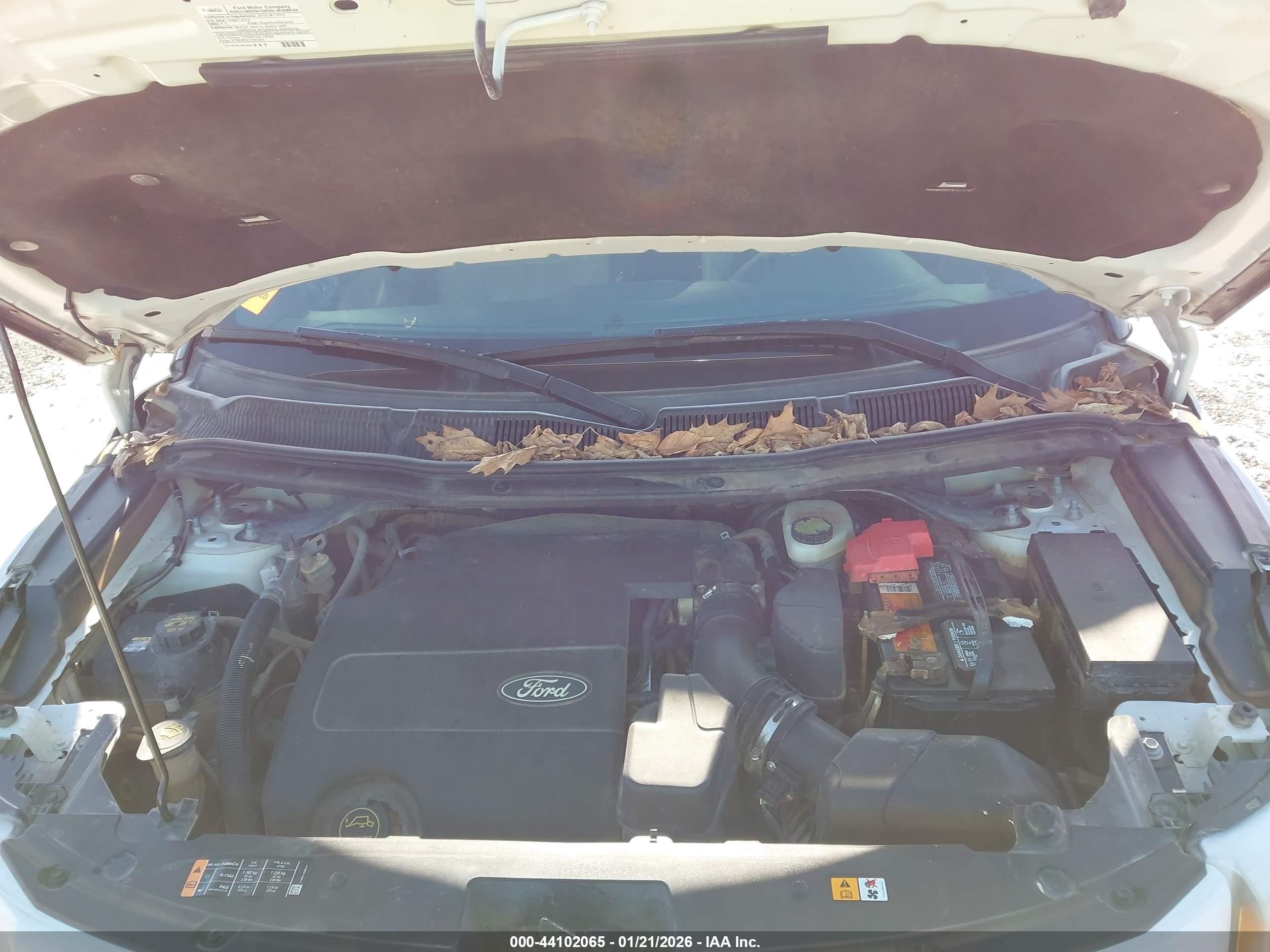 FORD EXPLORER image 10
