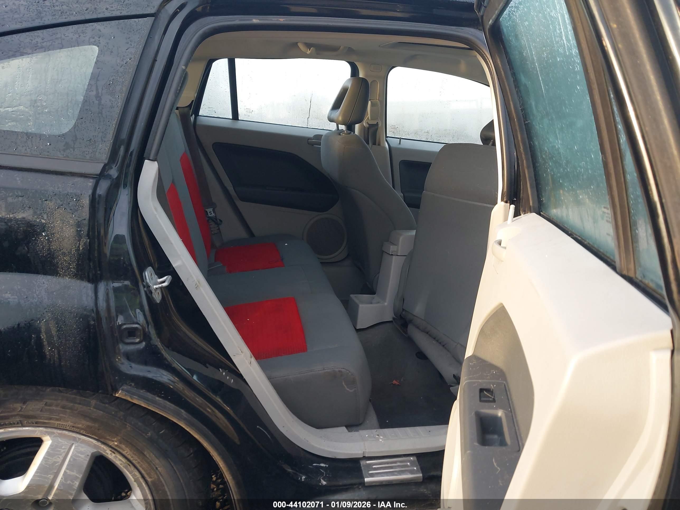 DODGE CALIBER image 8