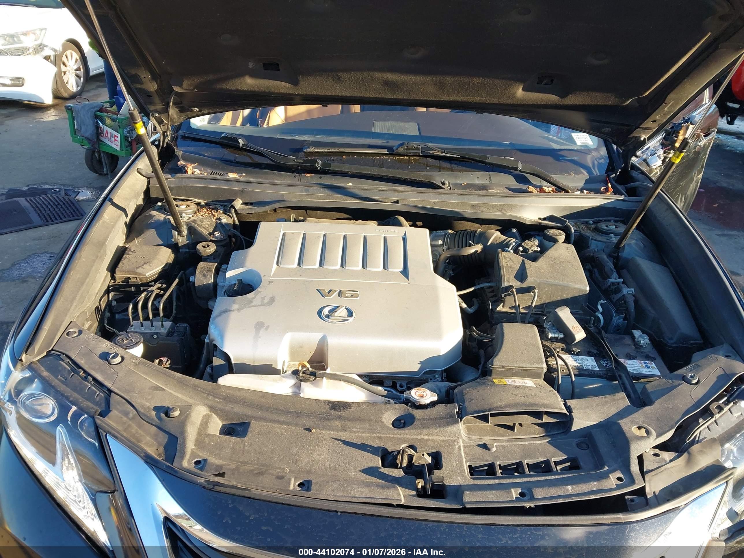 LEXUS ES image 10