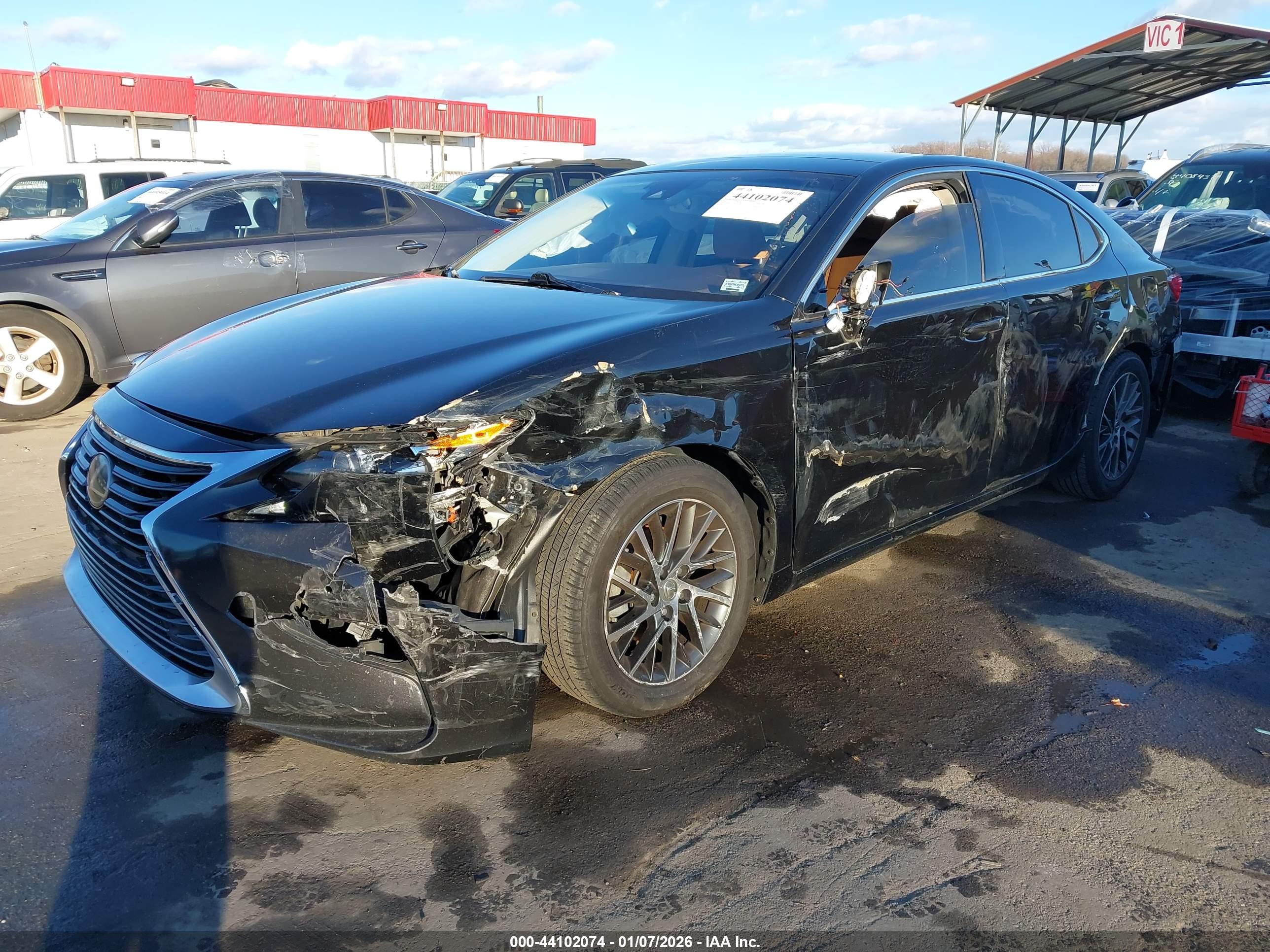 LEXUS ES image 2