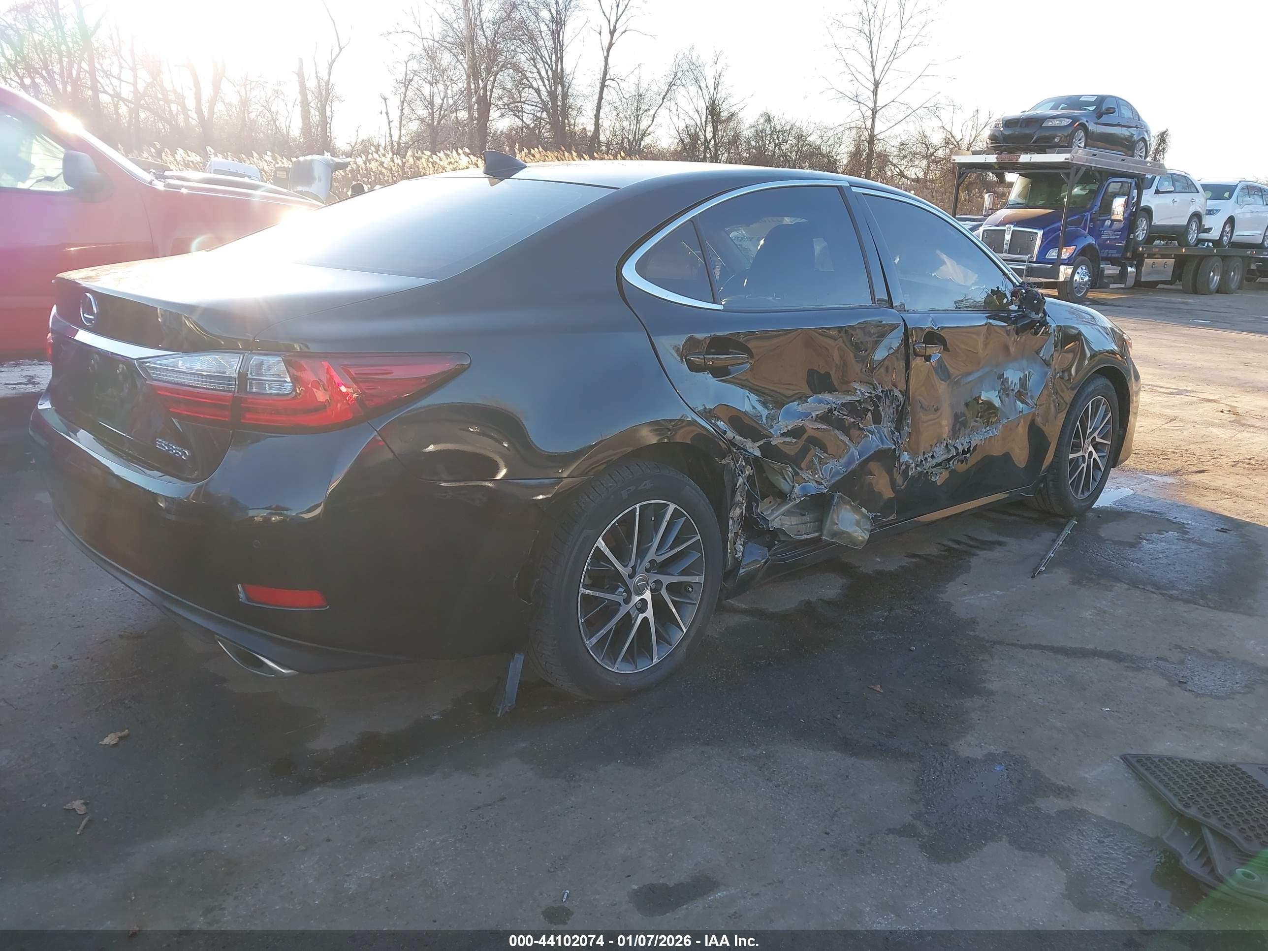 LEXUS ES image 4