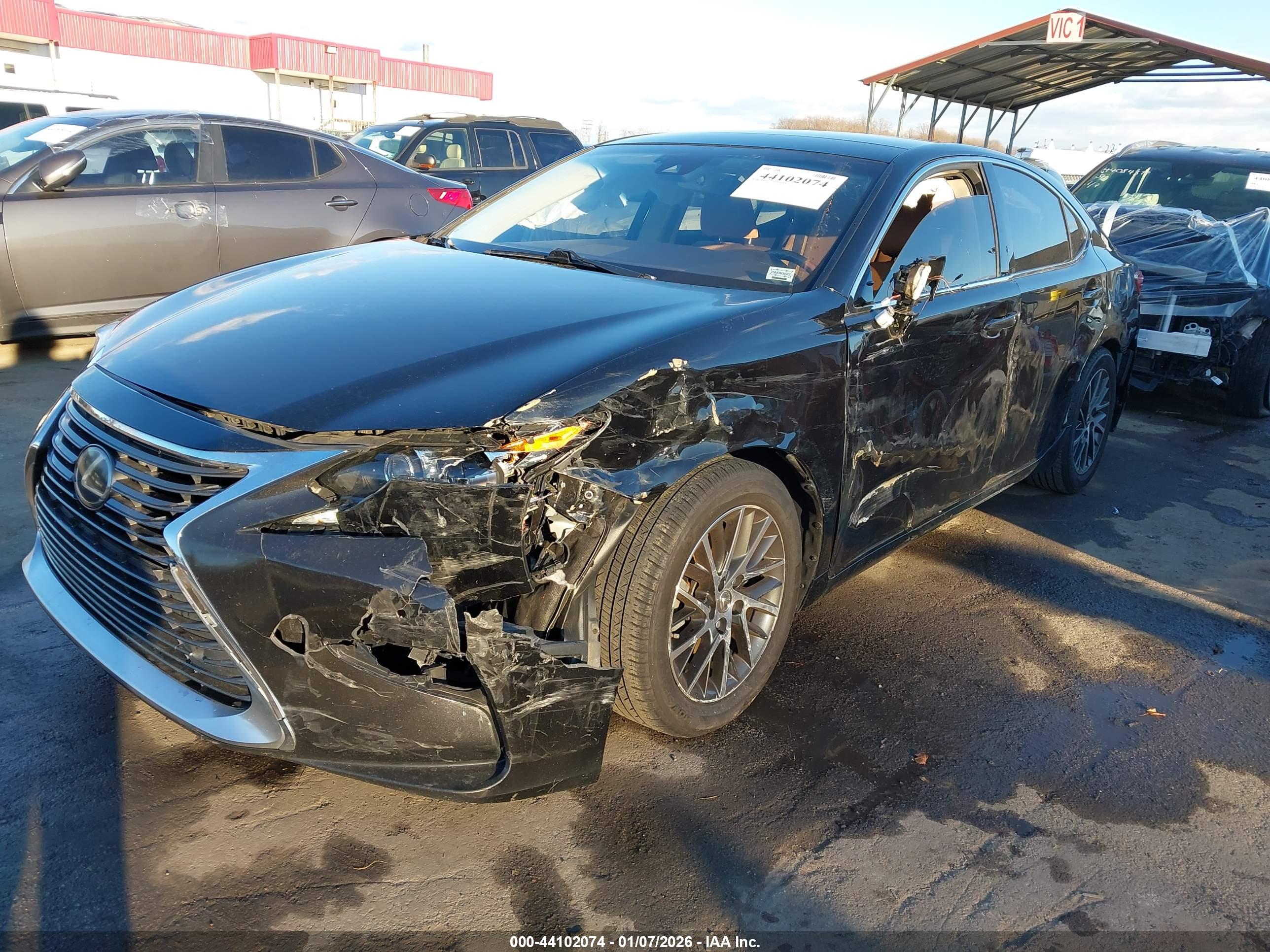 LEXUS ES image 6