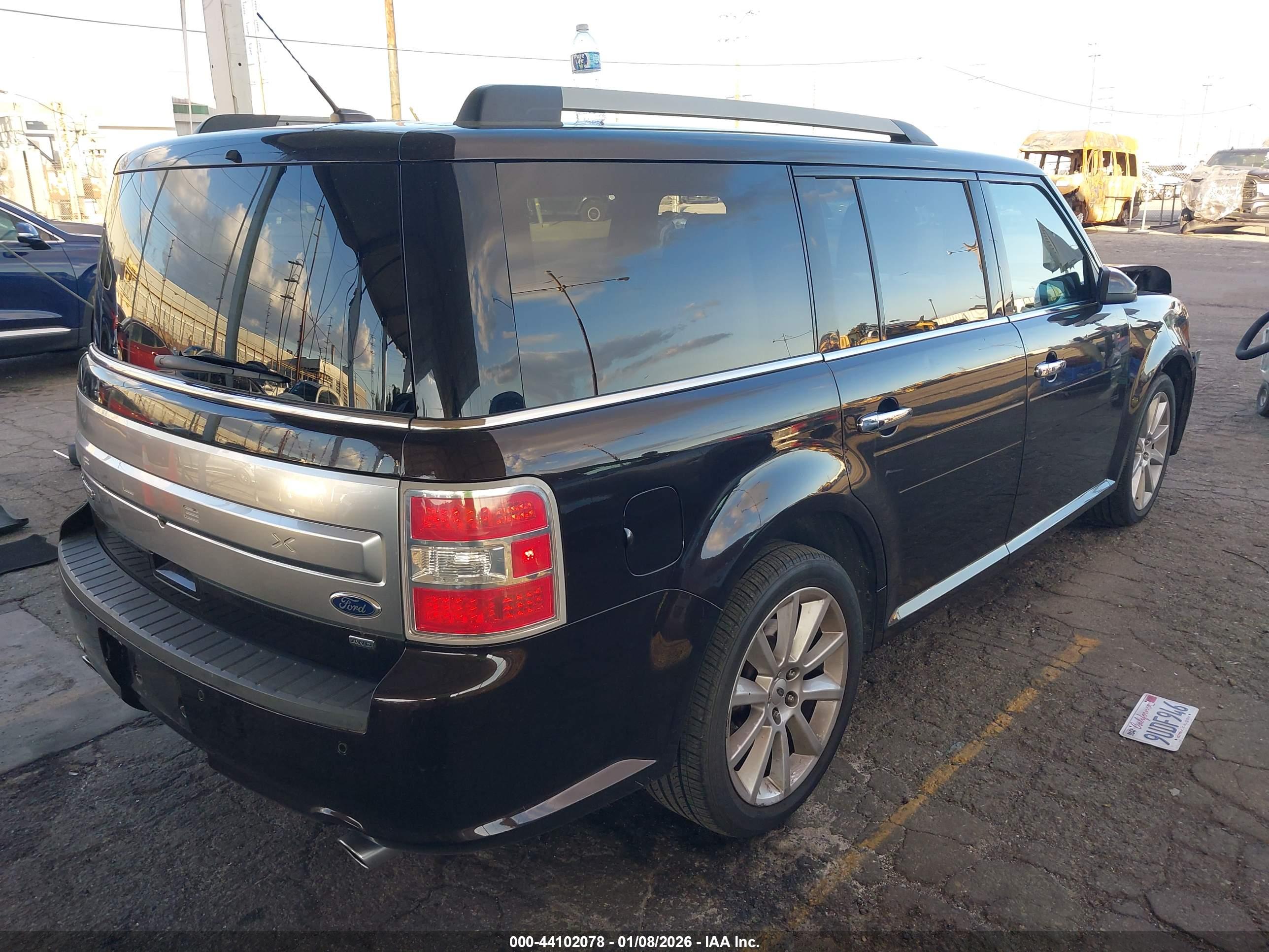 FORD FLEX image 4