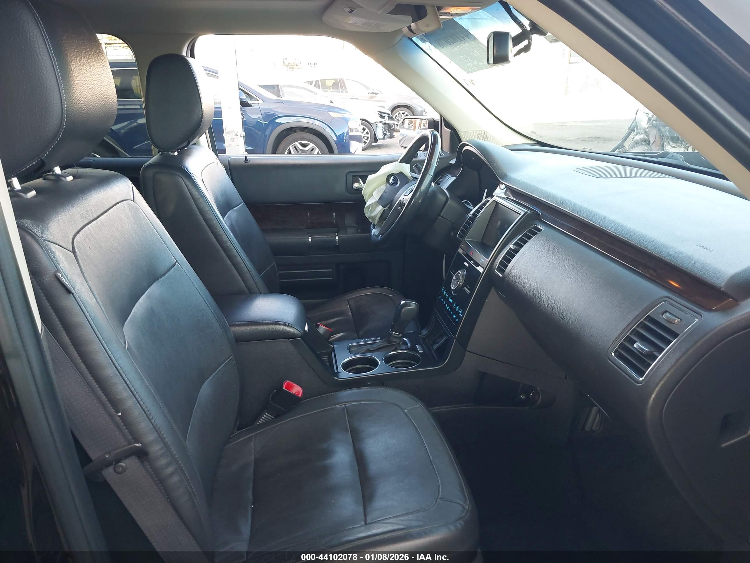 FORD FLEX image 5
