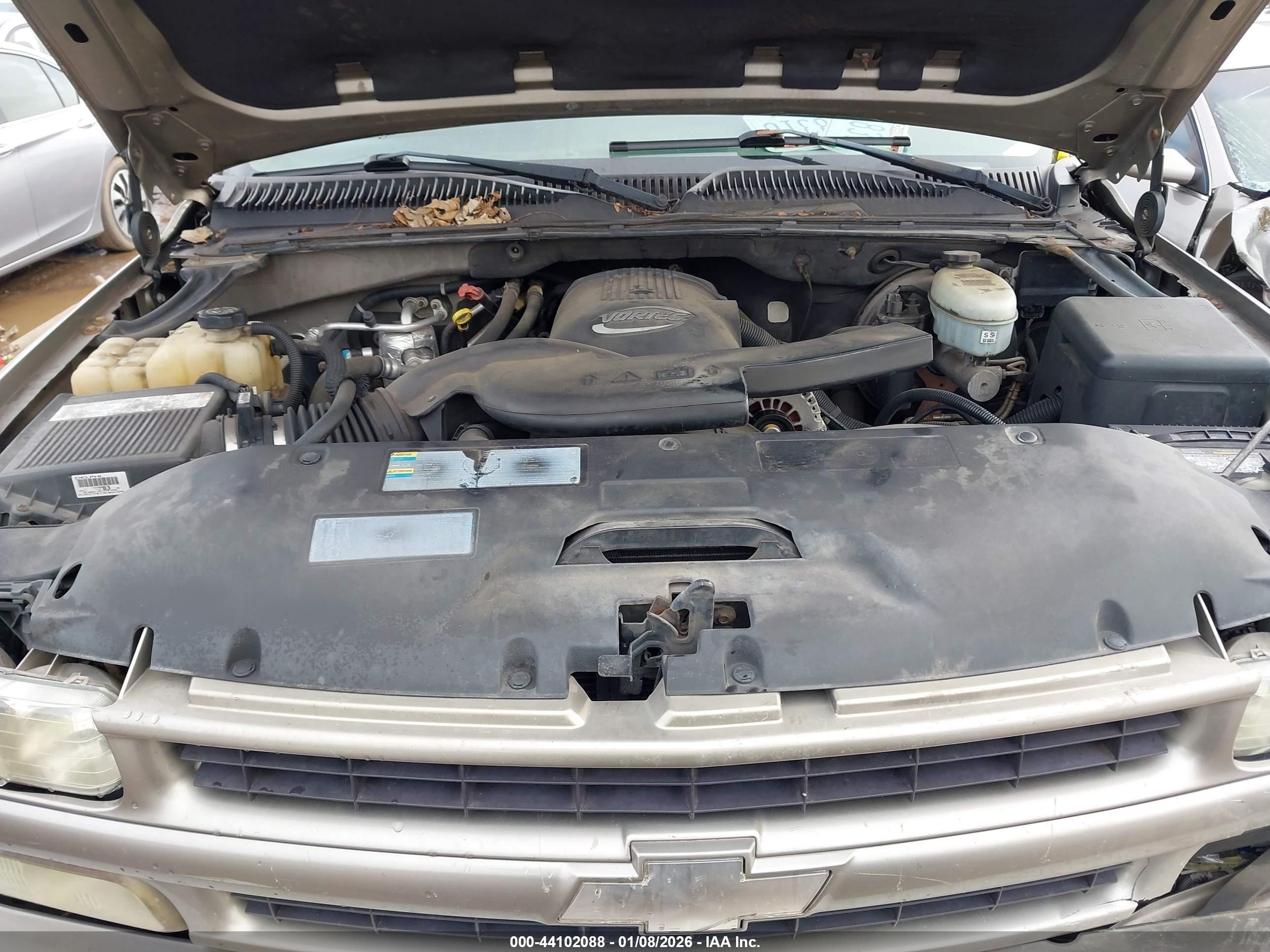 CHEVROLET TAHOE image 10