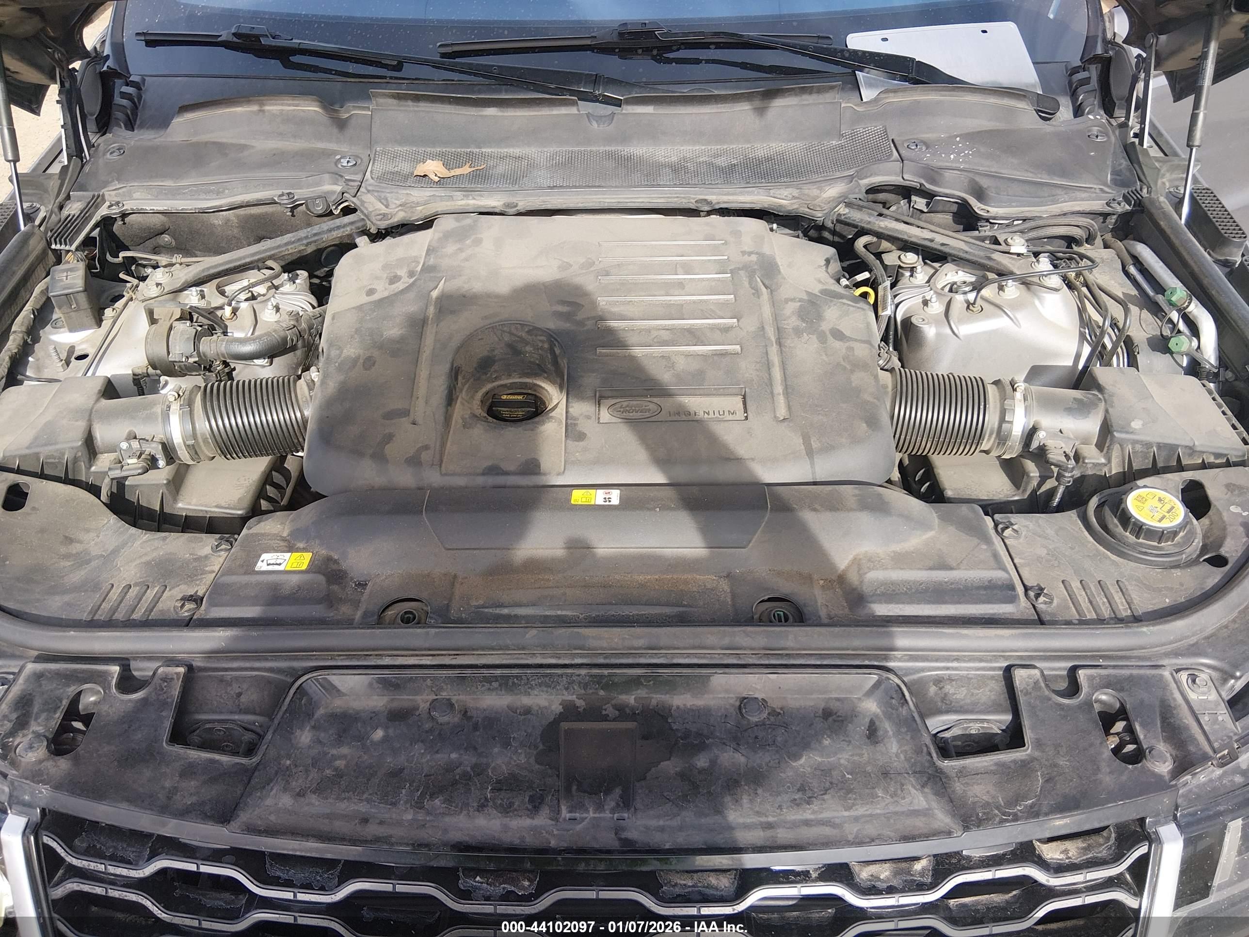 LAND ROVER image 10