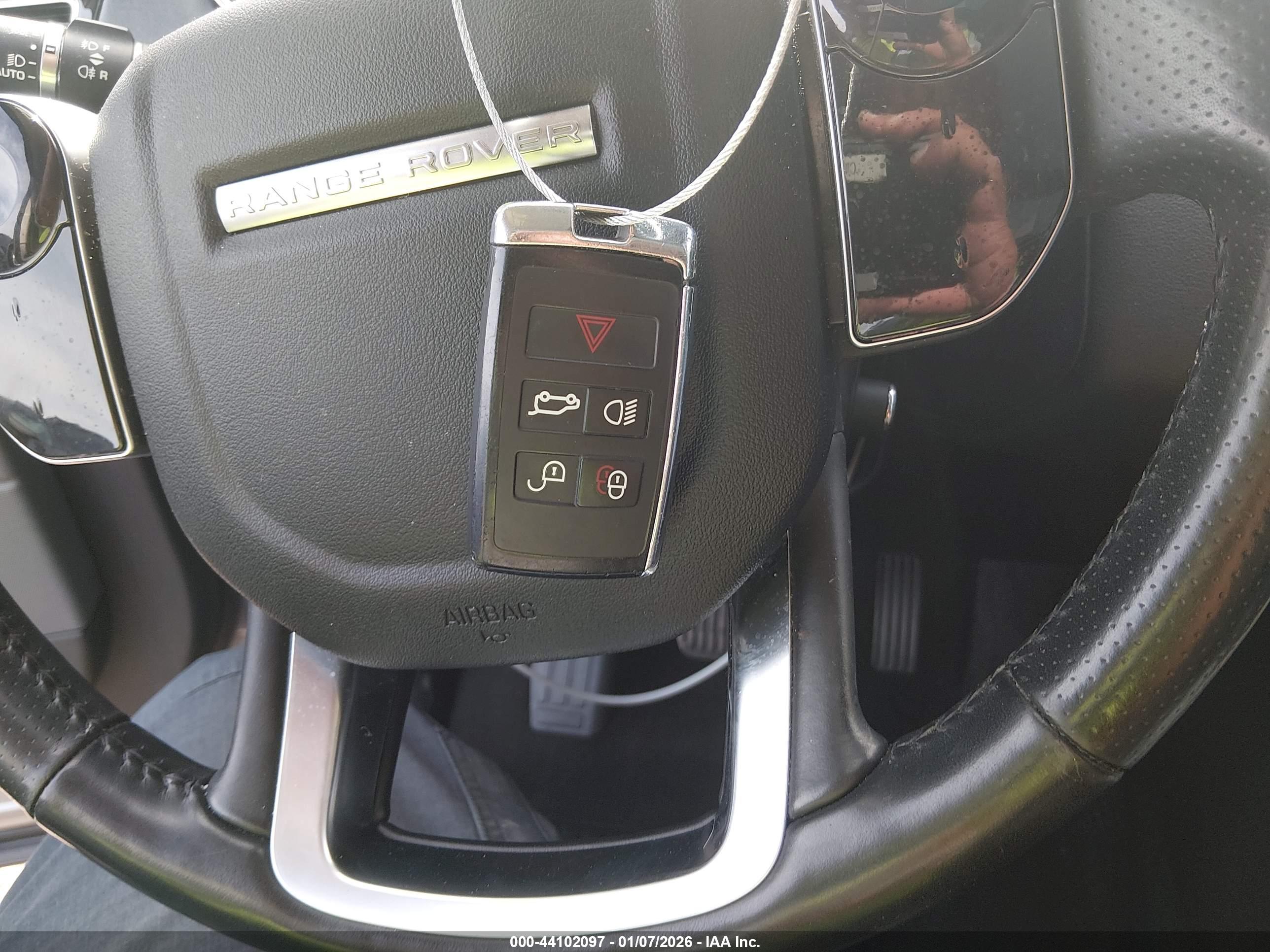 LAND ROVER image 11