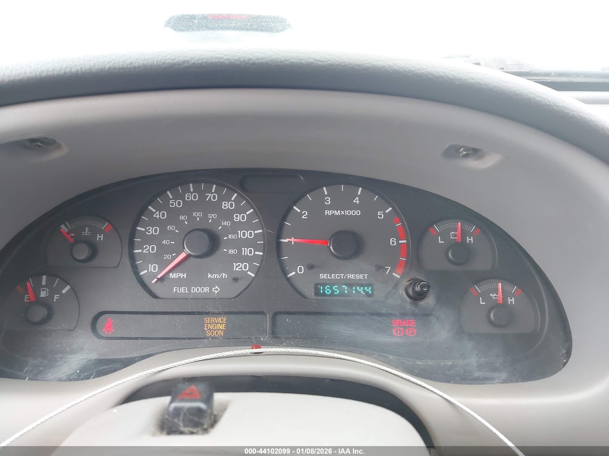 FORD MUSTANG image 7
