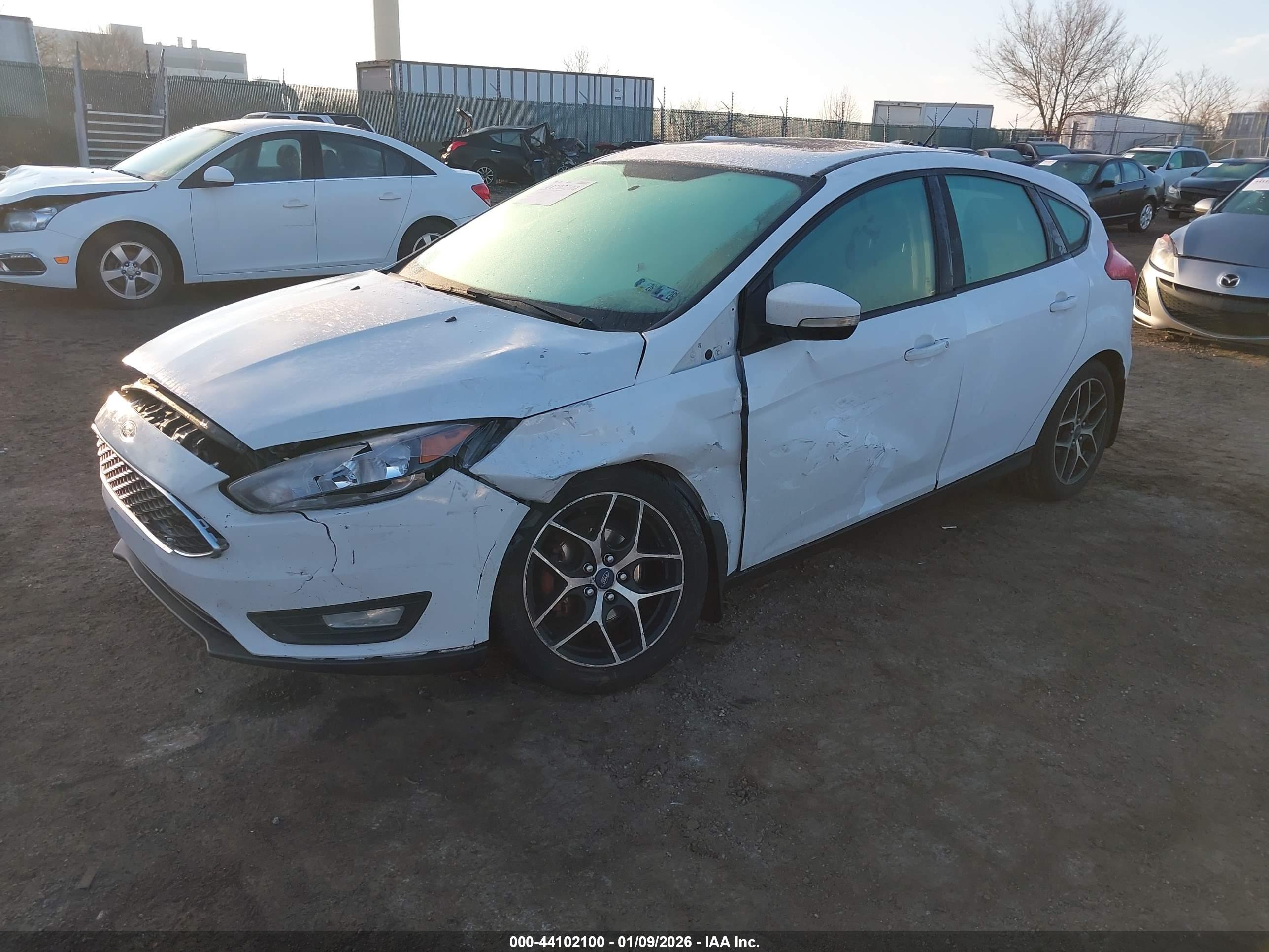 FORD FOCUS image 2