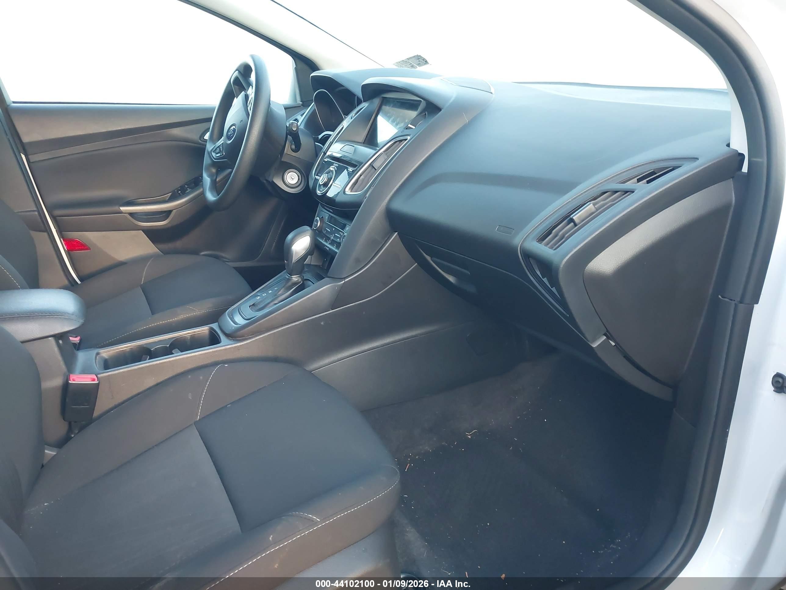 FORD FOCUS image 5