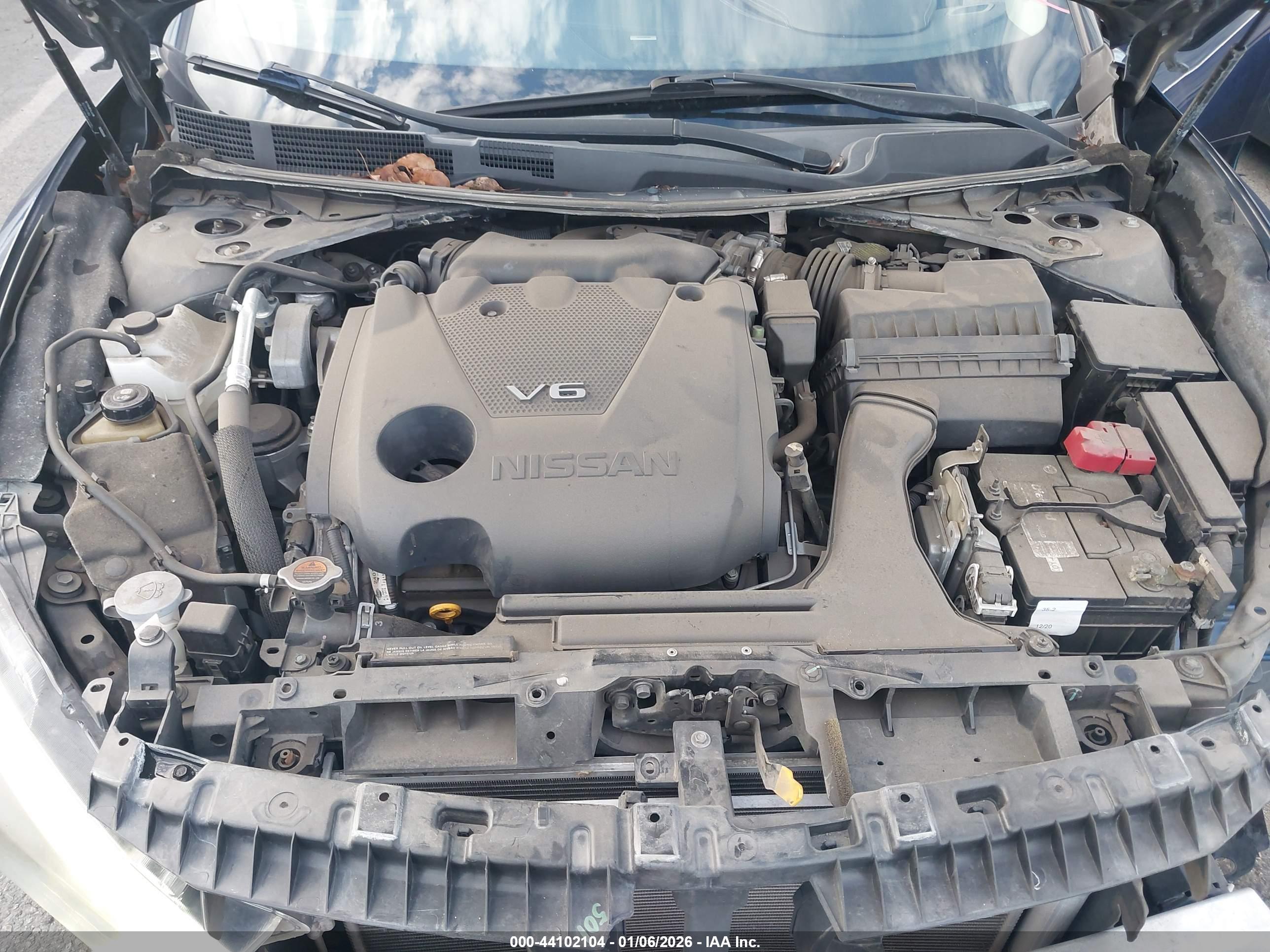 NISSAN MAXIMA image 10