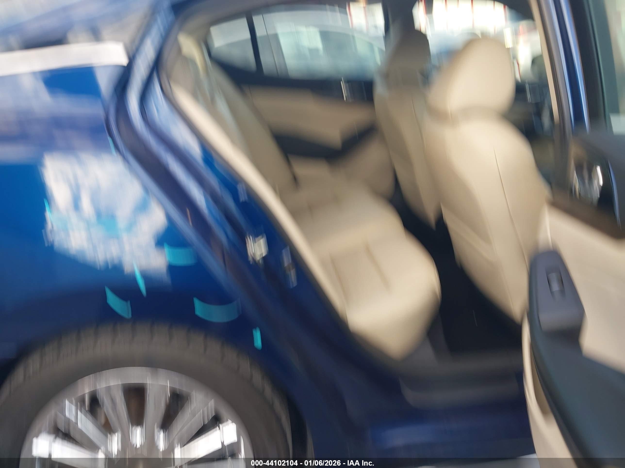 NISSAN MAXIMA image 8