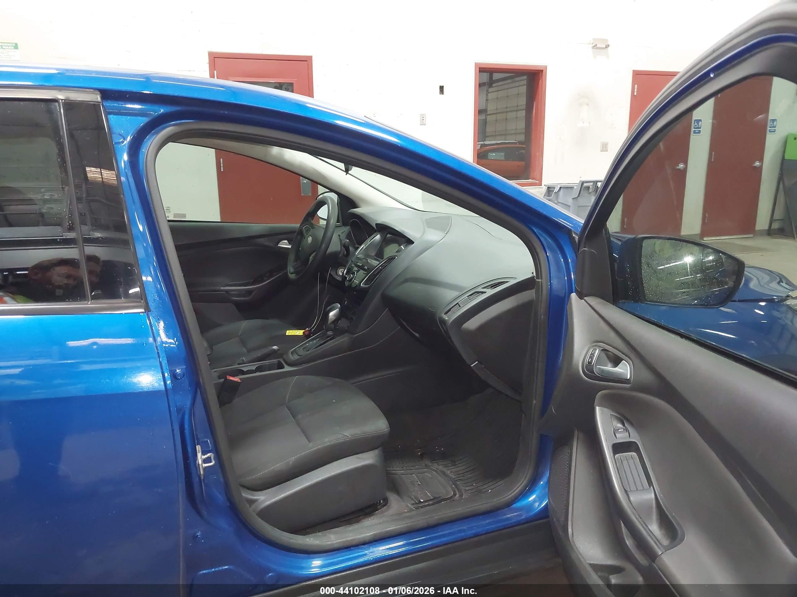 FORD FOCUS image 5