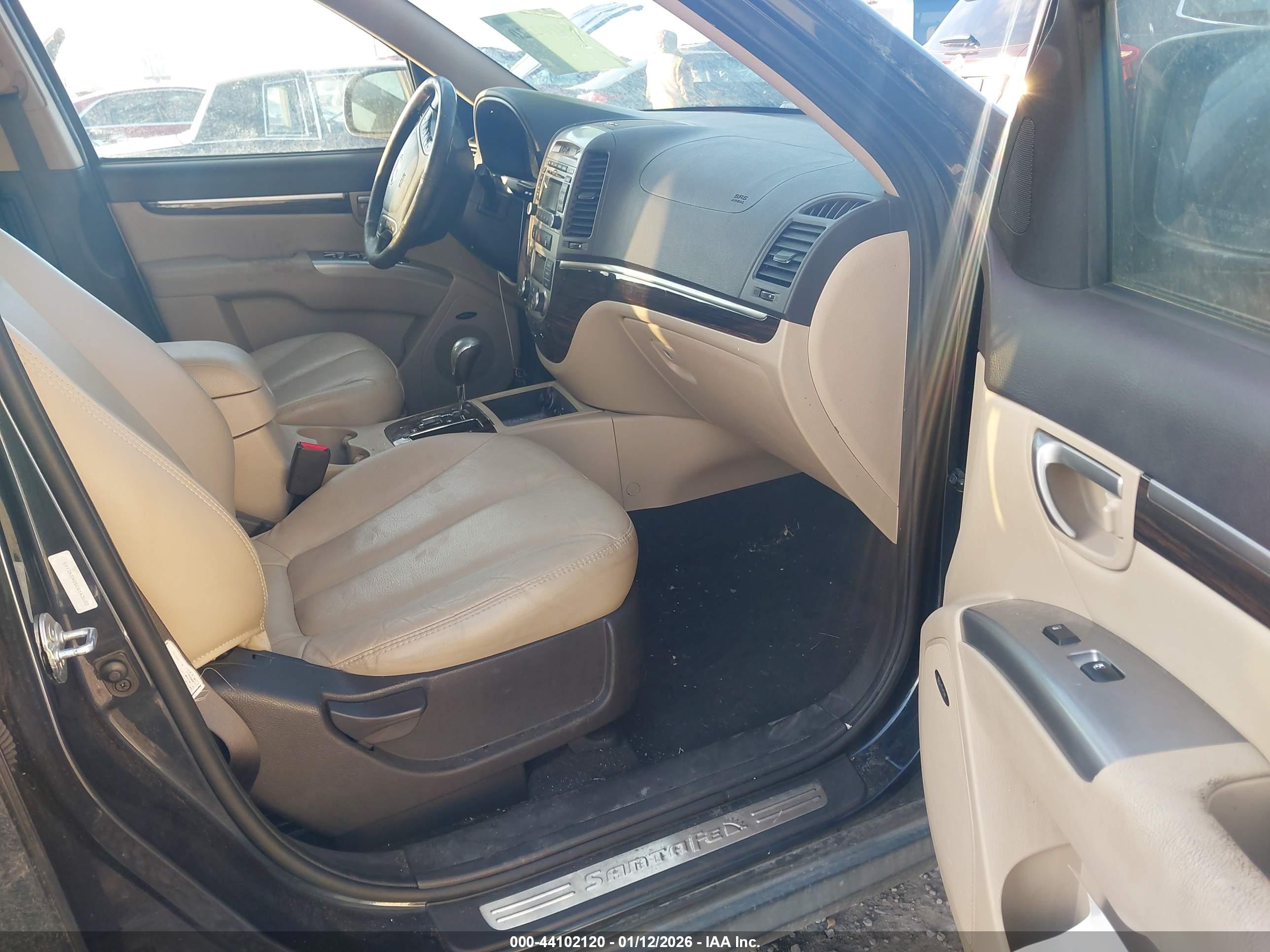 HYUNDAI SANTA image 5