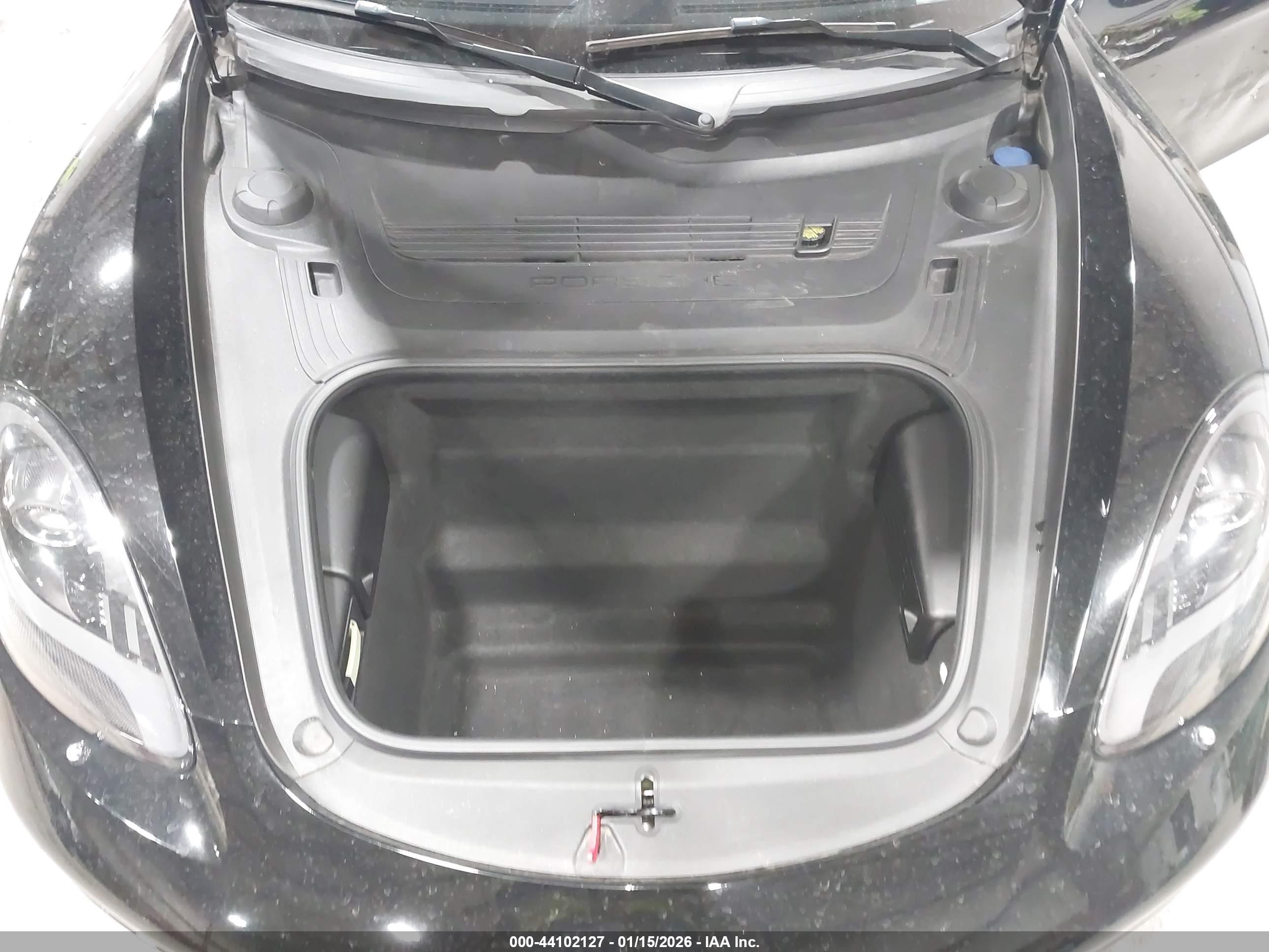 PORSCHE 718 image 10