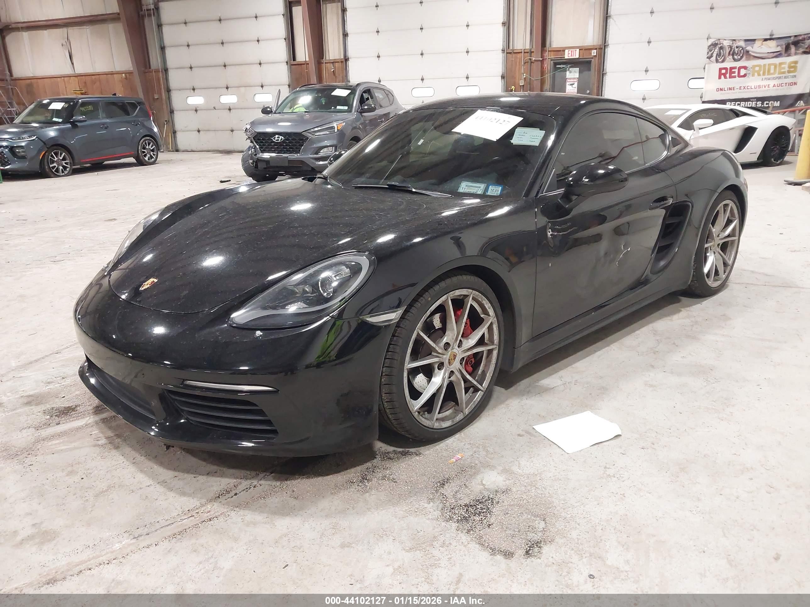 PORSCHE 718 image 2