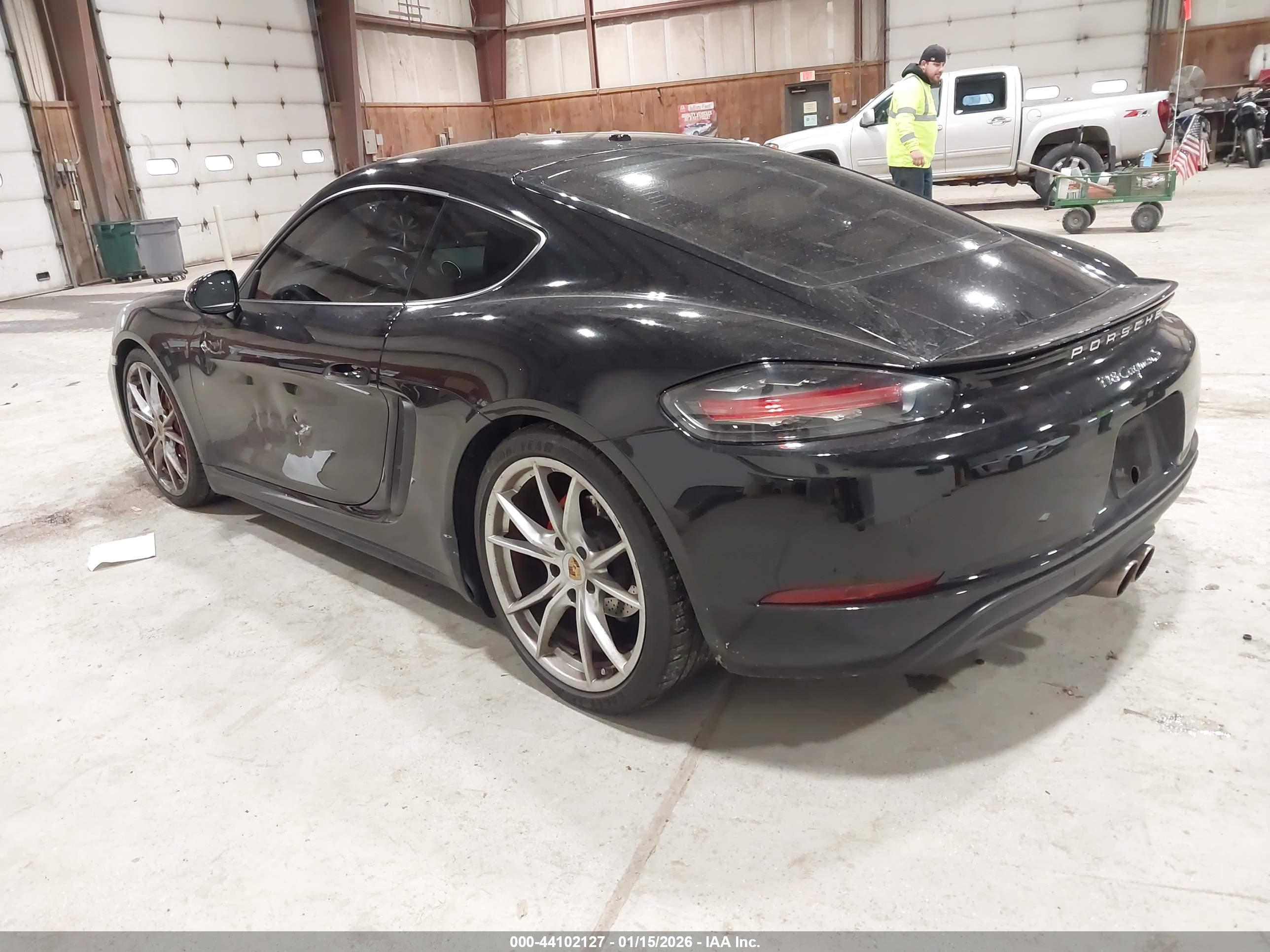 PORSCHE 718 image 3