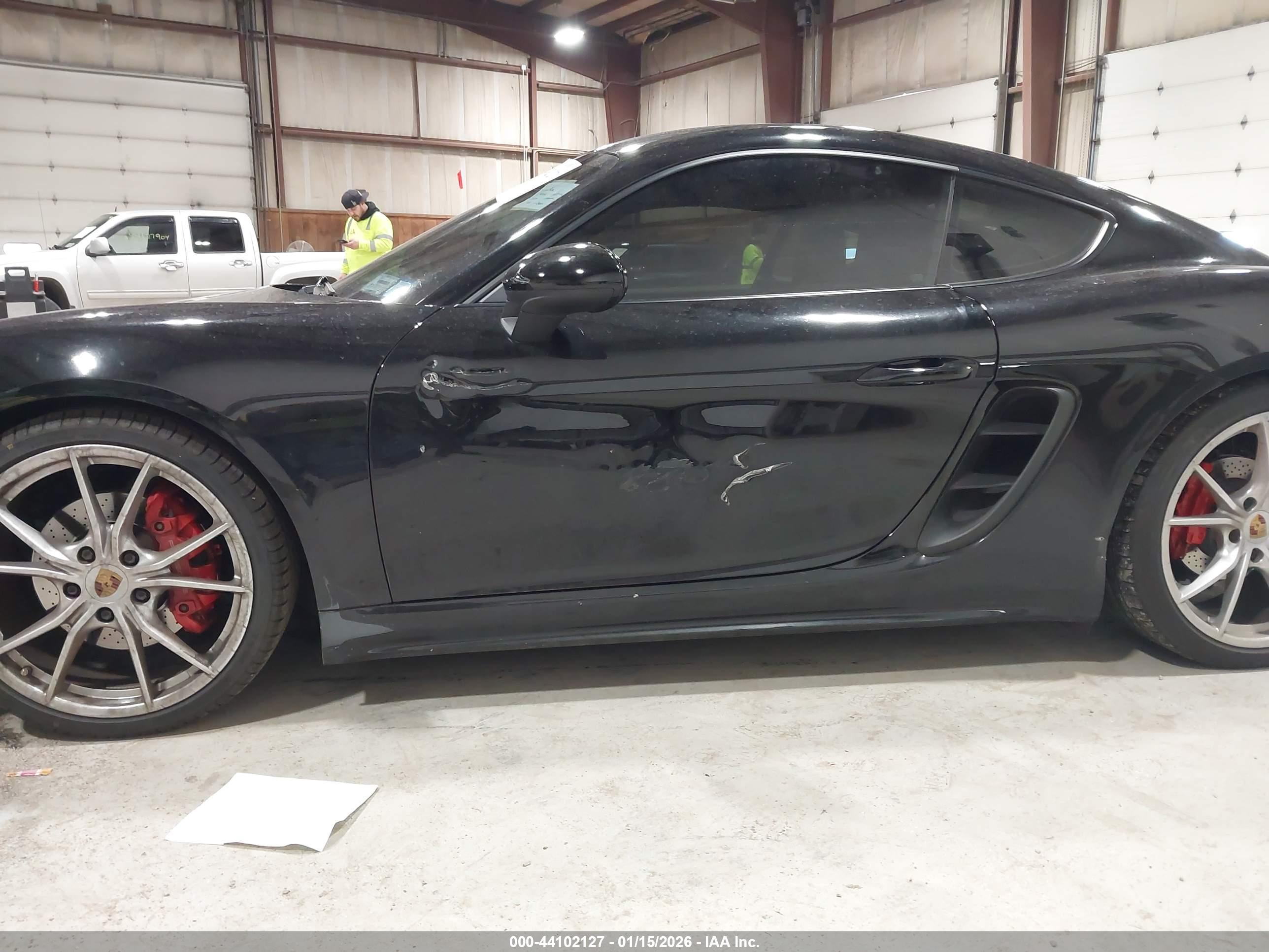 PORSCHE 718 image 6