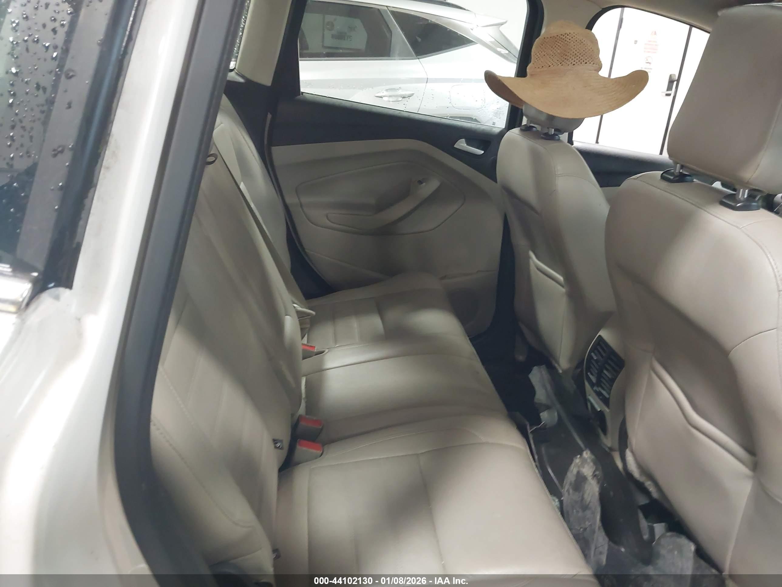 FORD C-MAX image 8