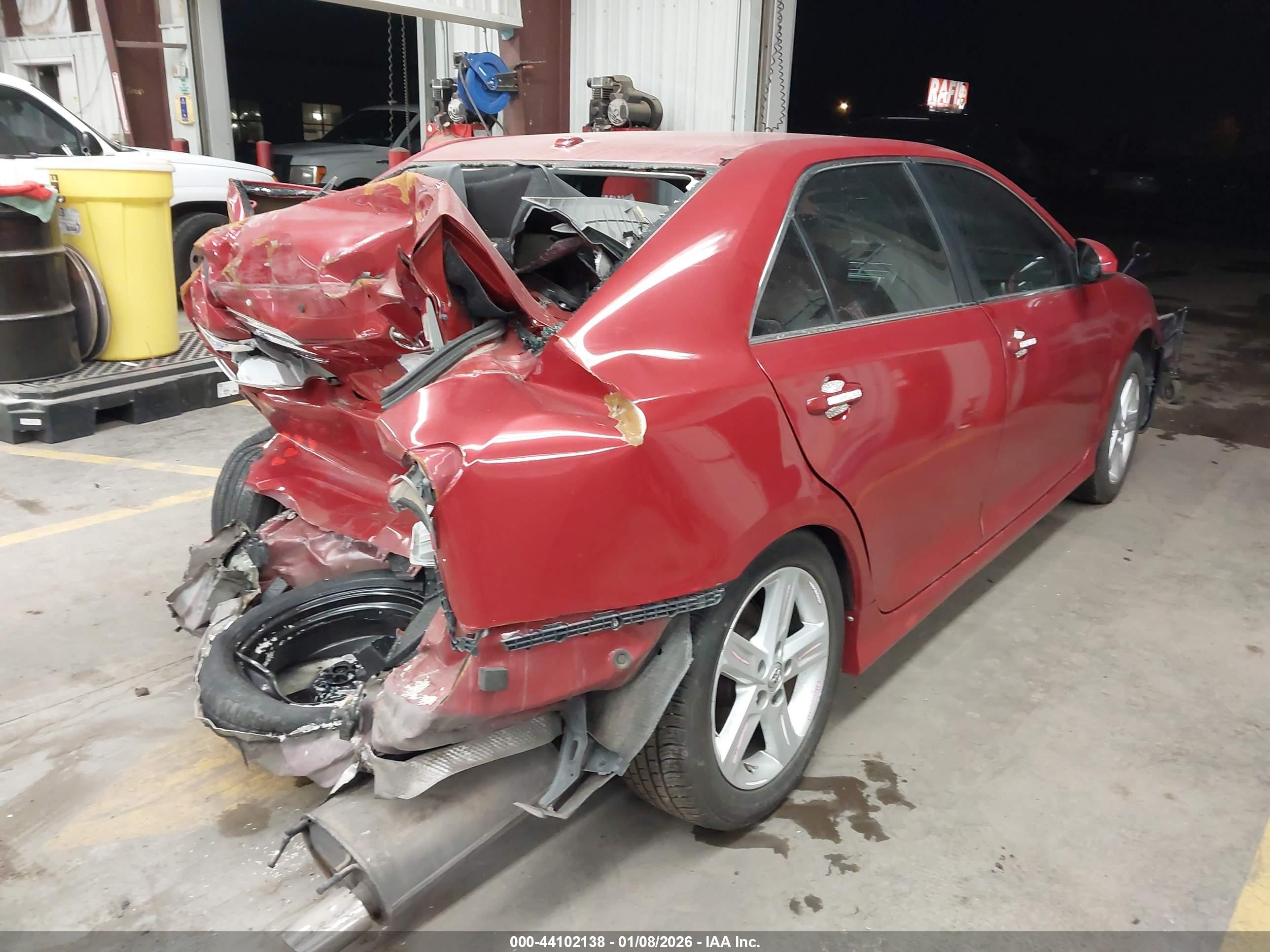 TOYOTA CAMRY image 4