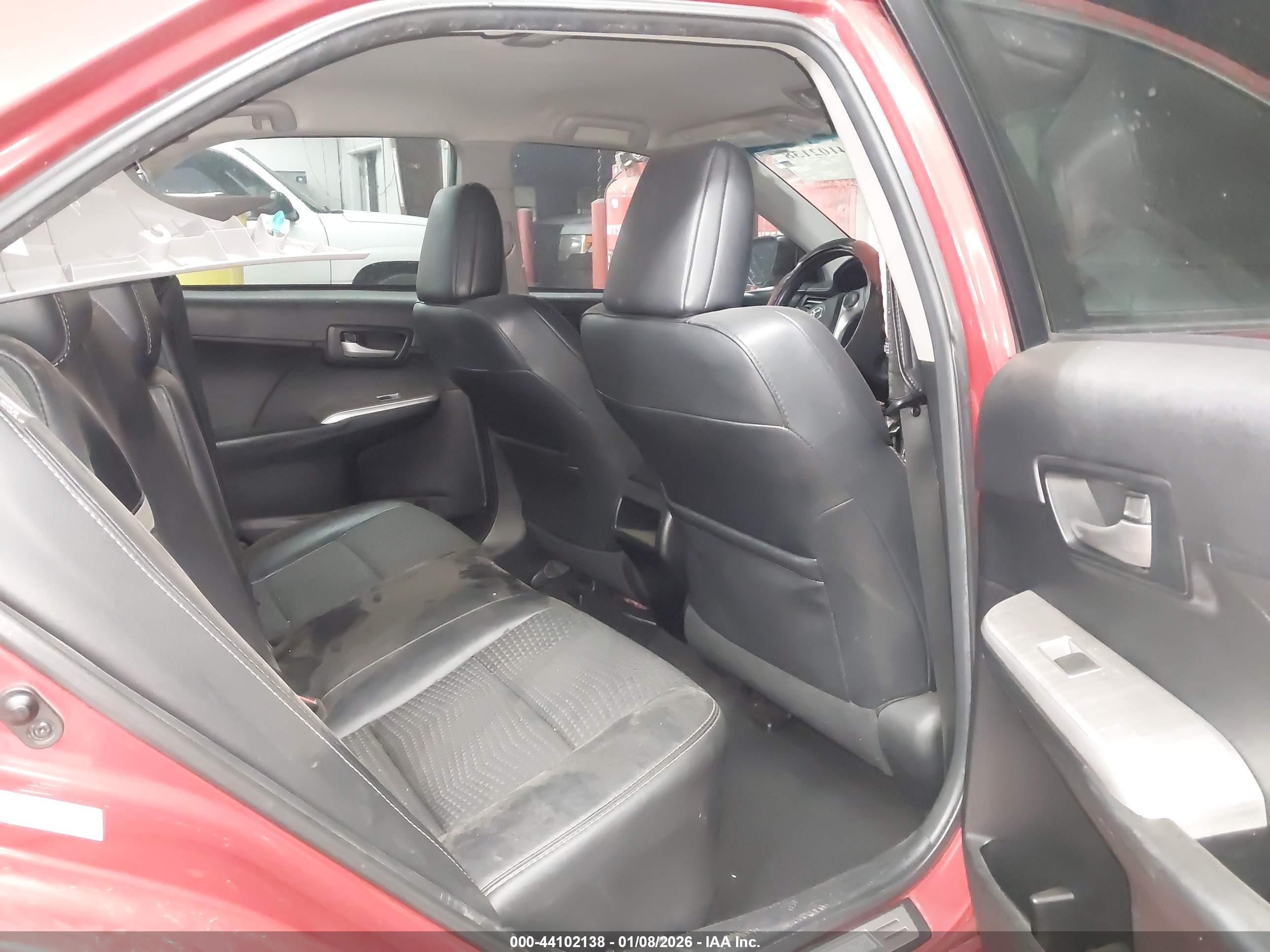 TOYOTA CAMRY image 8