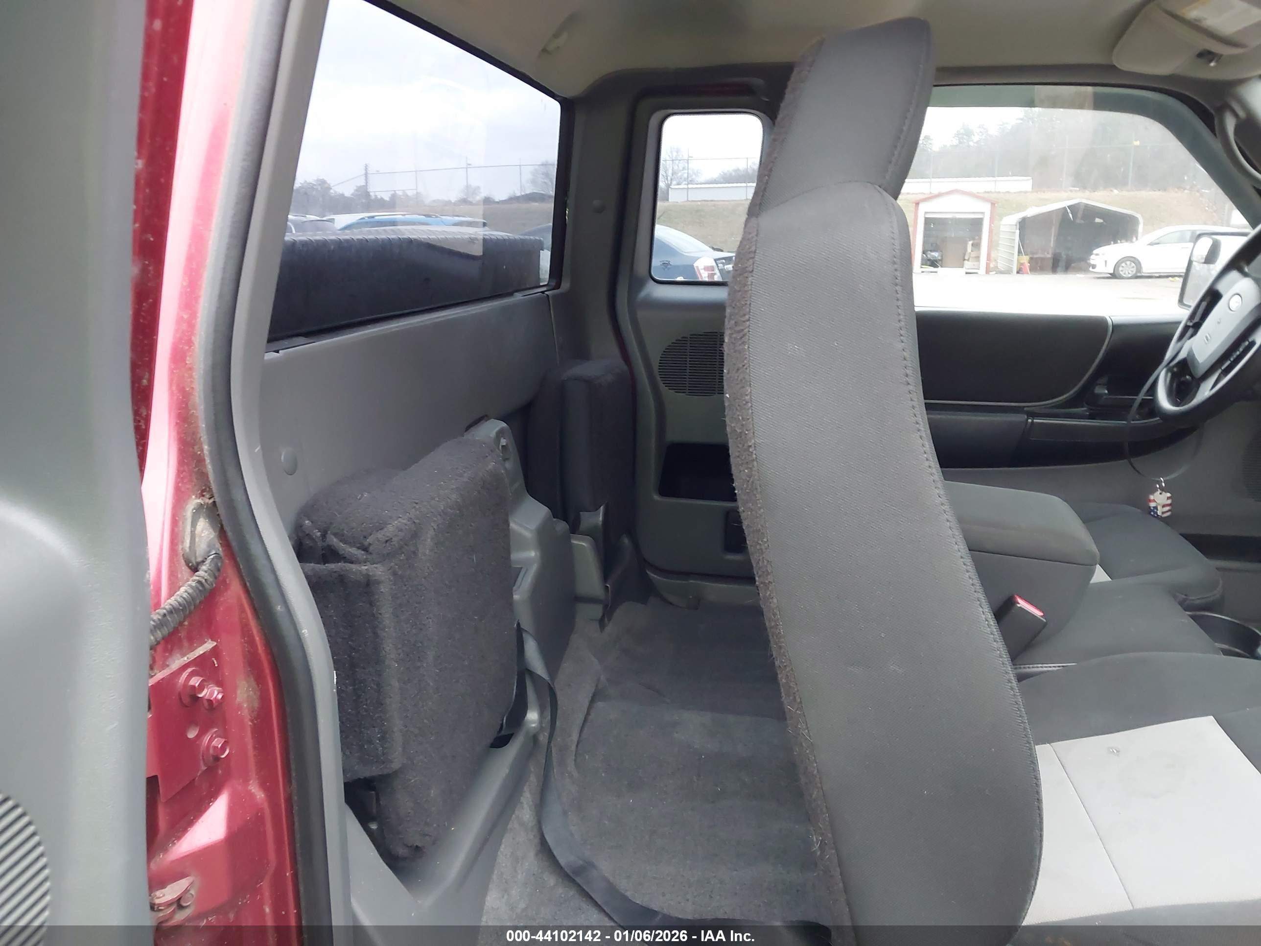 FORD RANGER image 8