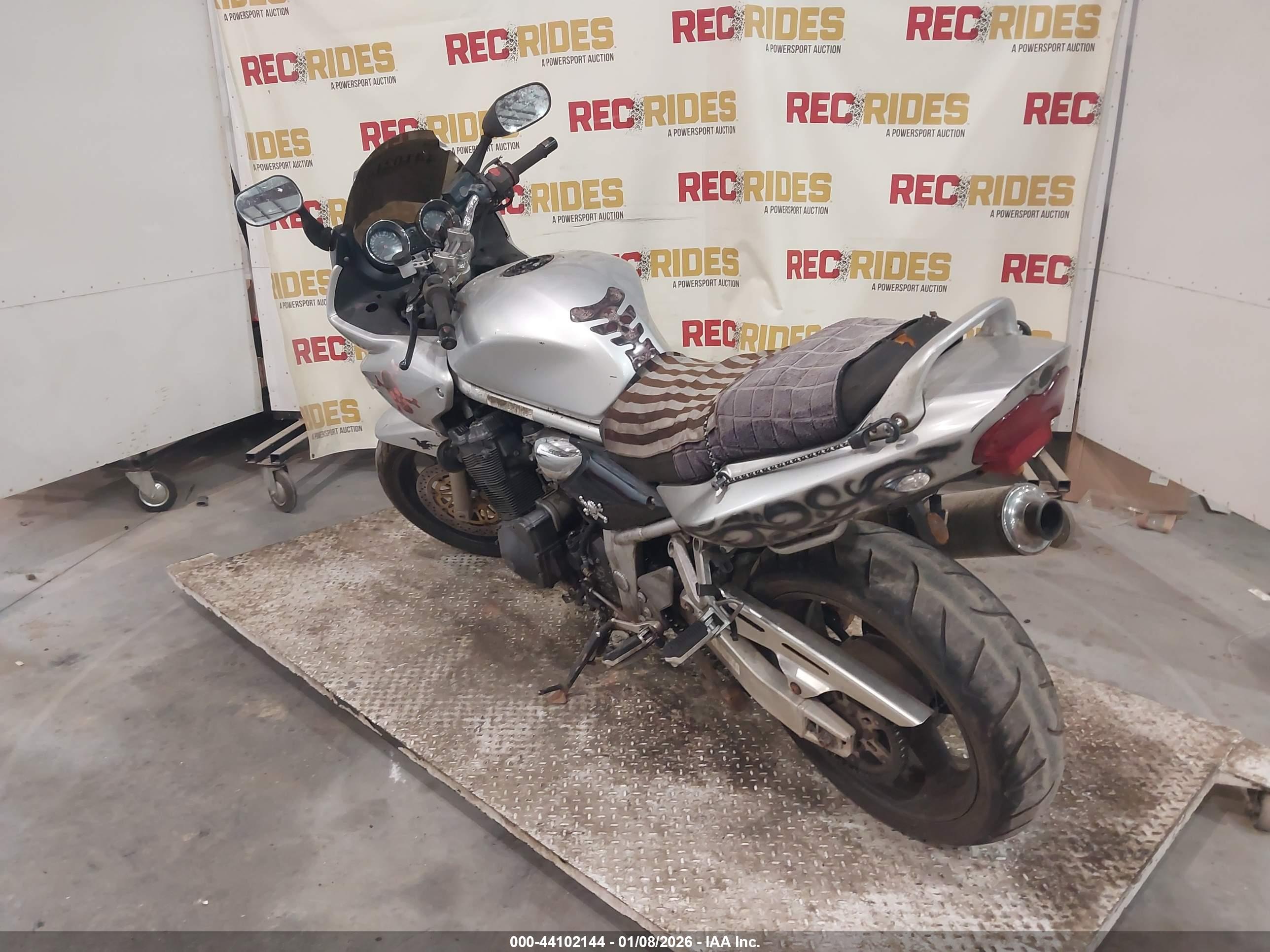 SUZUKI GSF1200 image 3