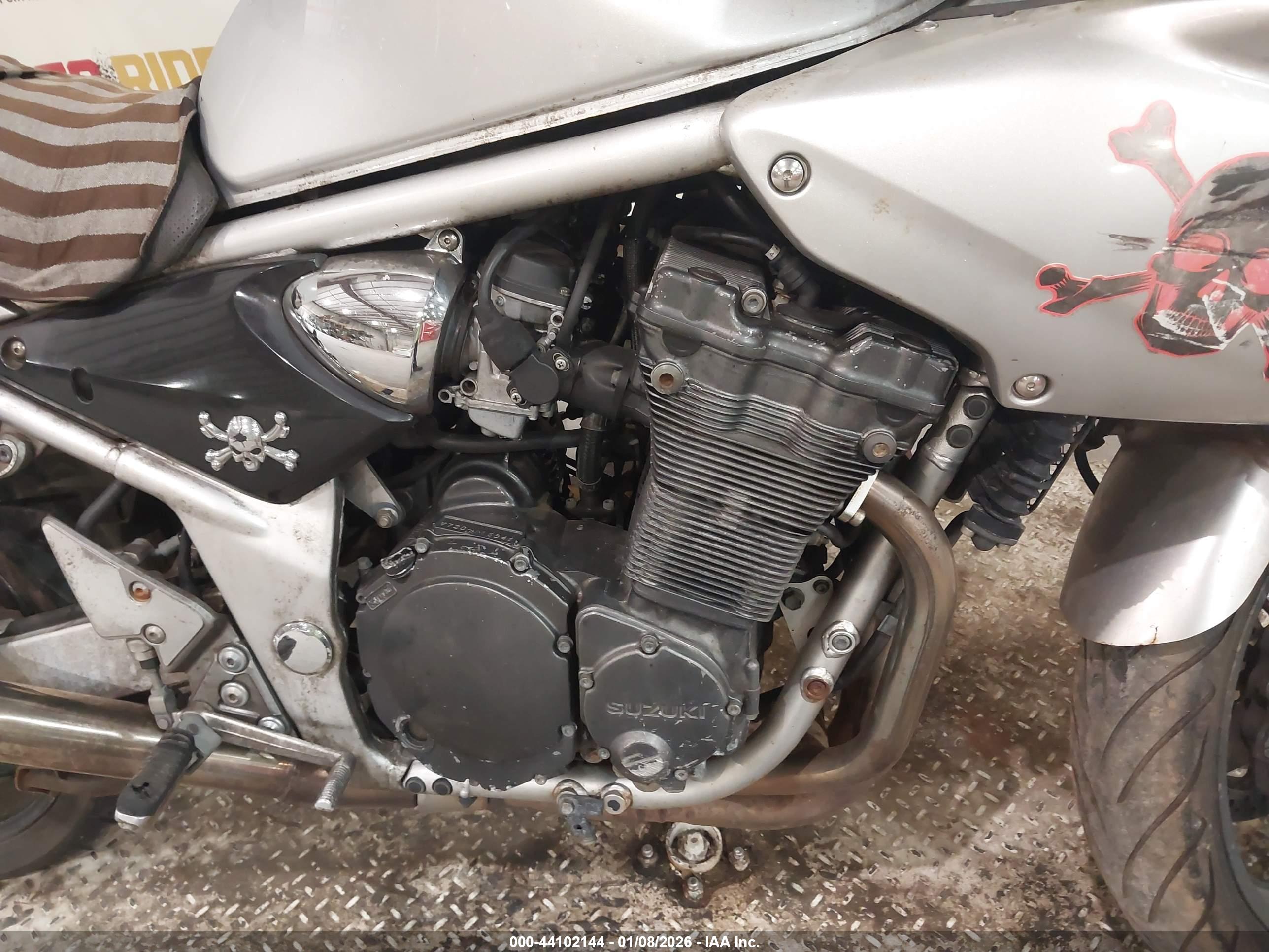 SUZUKI GSF1200 image 8