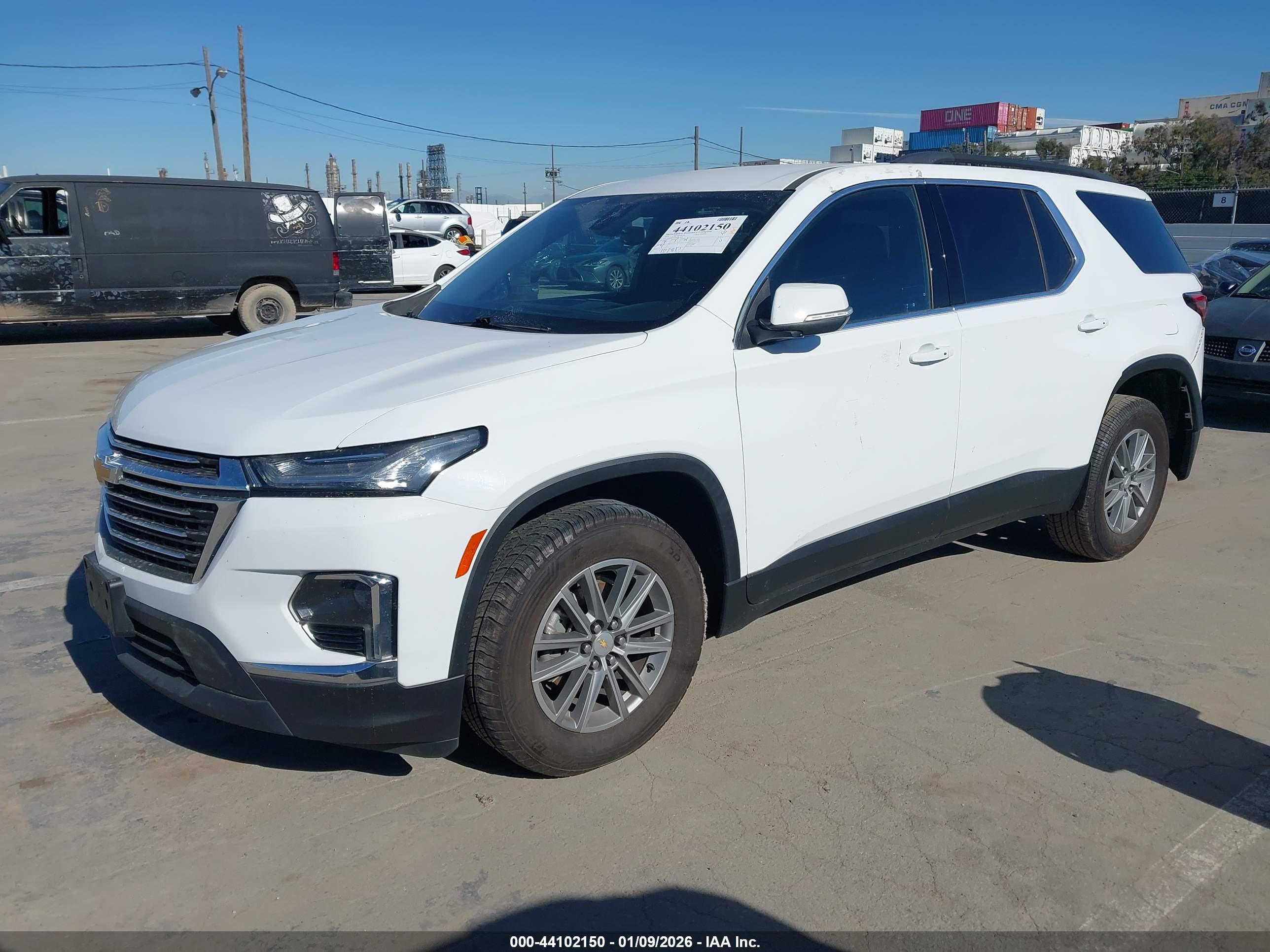 CHEVROLET TRAVERSE image 2